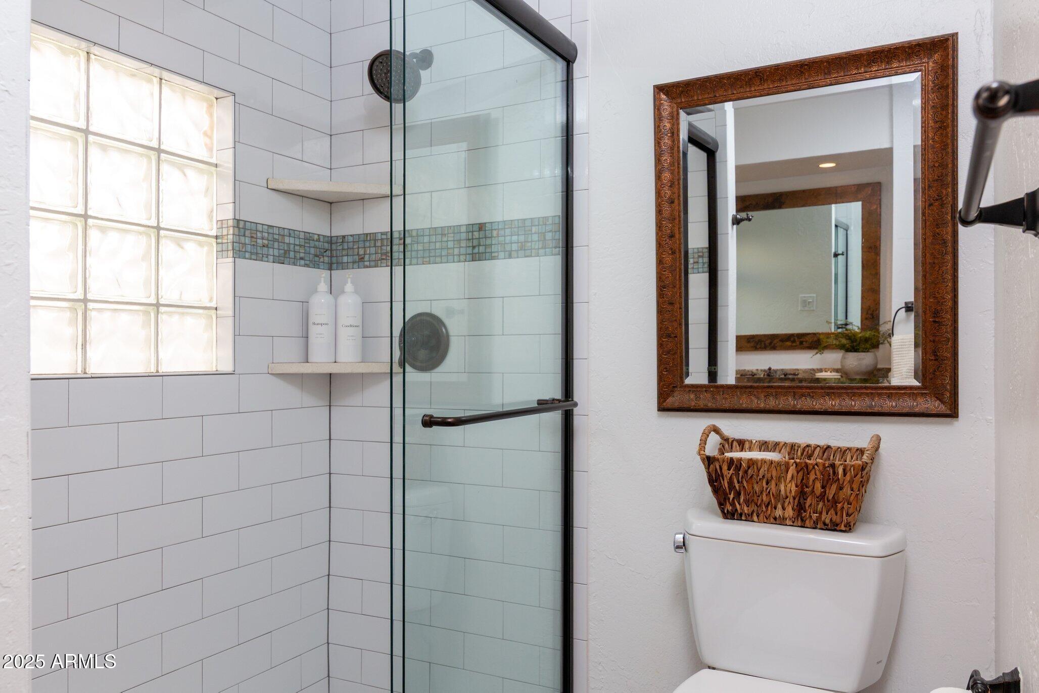 2548 E VERMONT Avenue