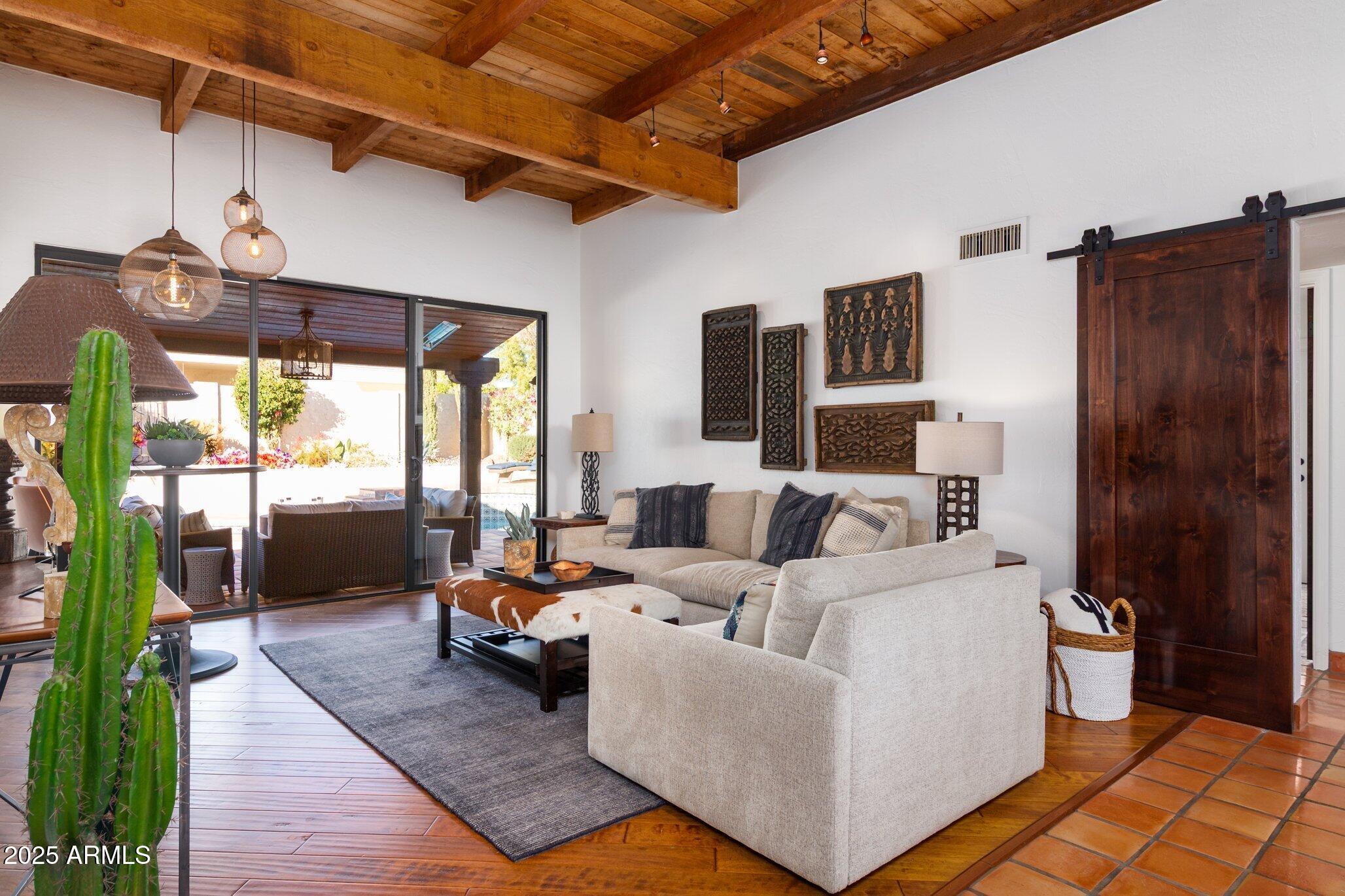 2548 E VERMONT Avenue