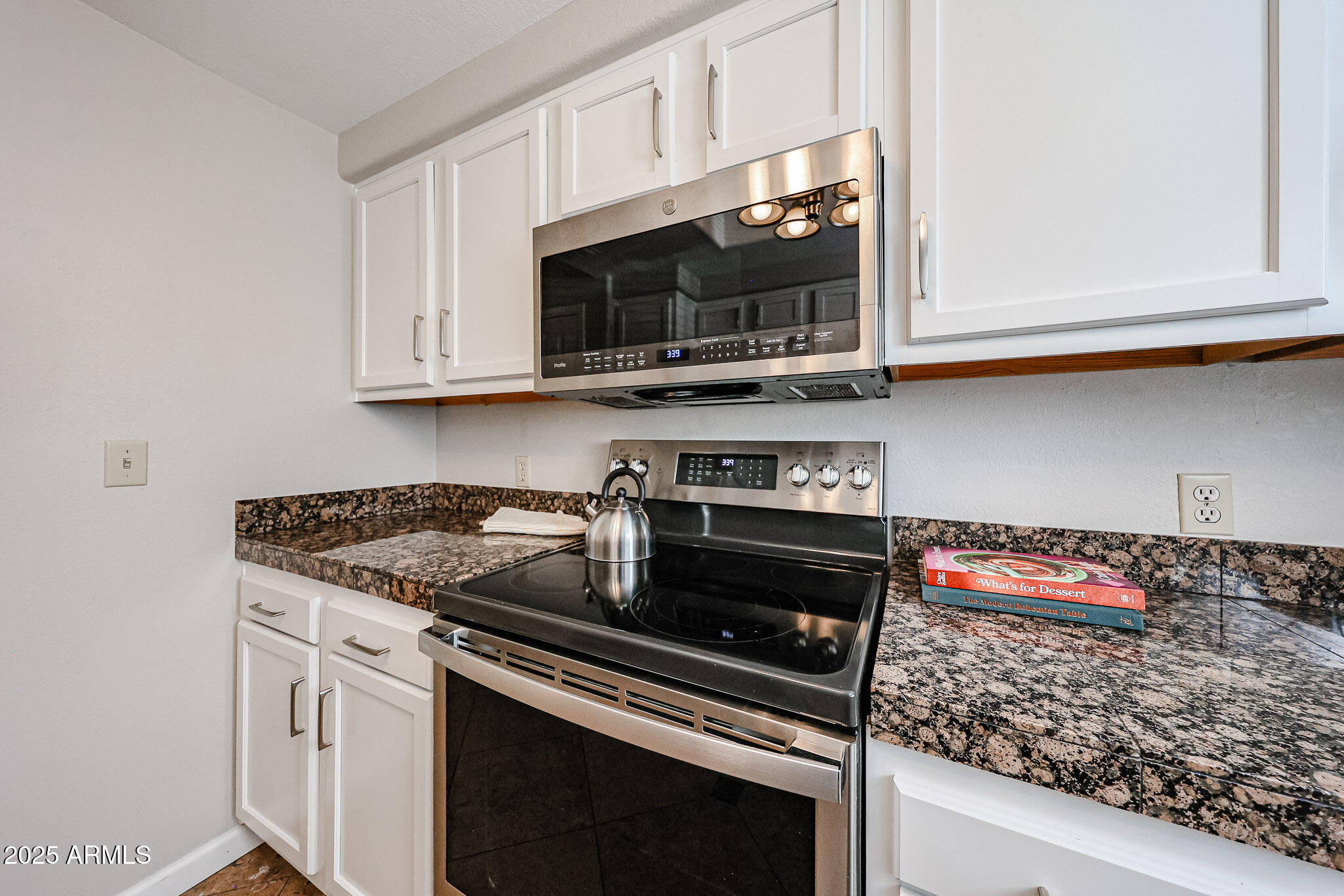 750 E NORTHERN Avenue # 1079