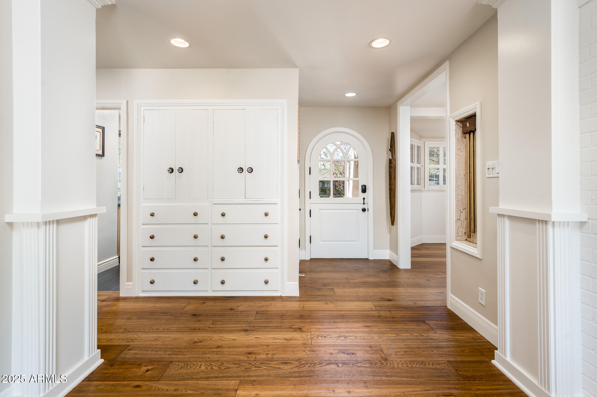 220 W SAN JUAN Avenue