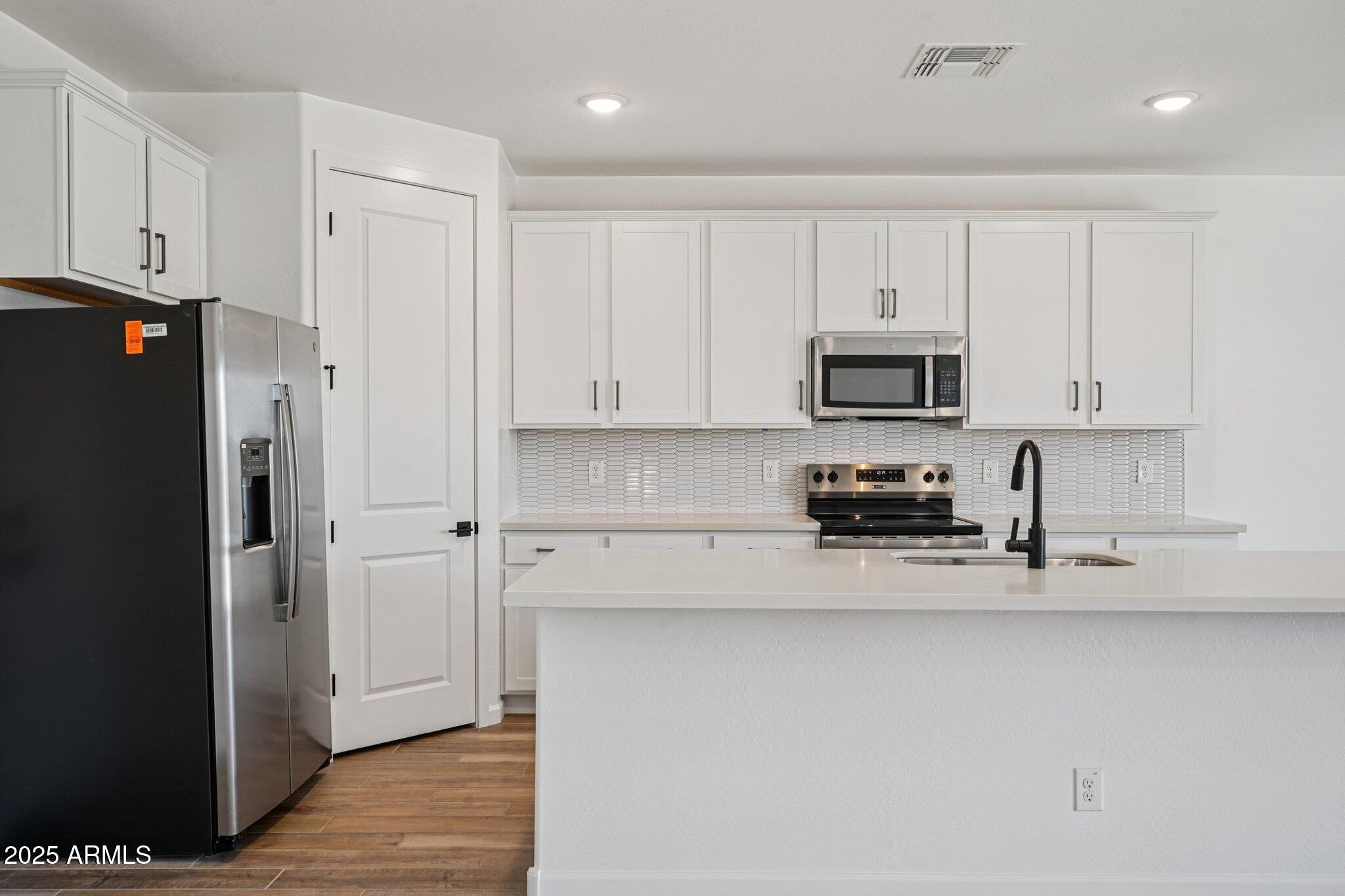 15769 W BERYL Avenue