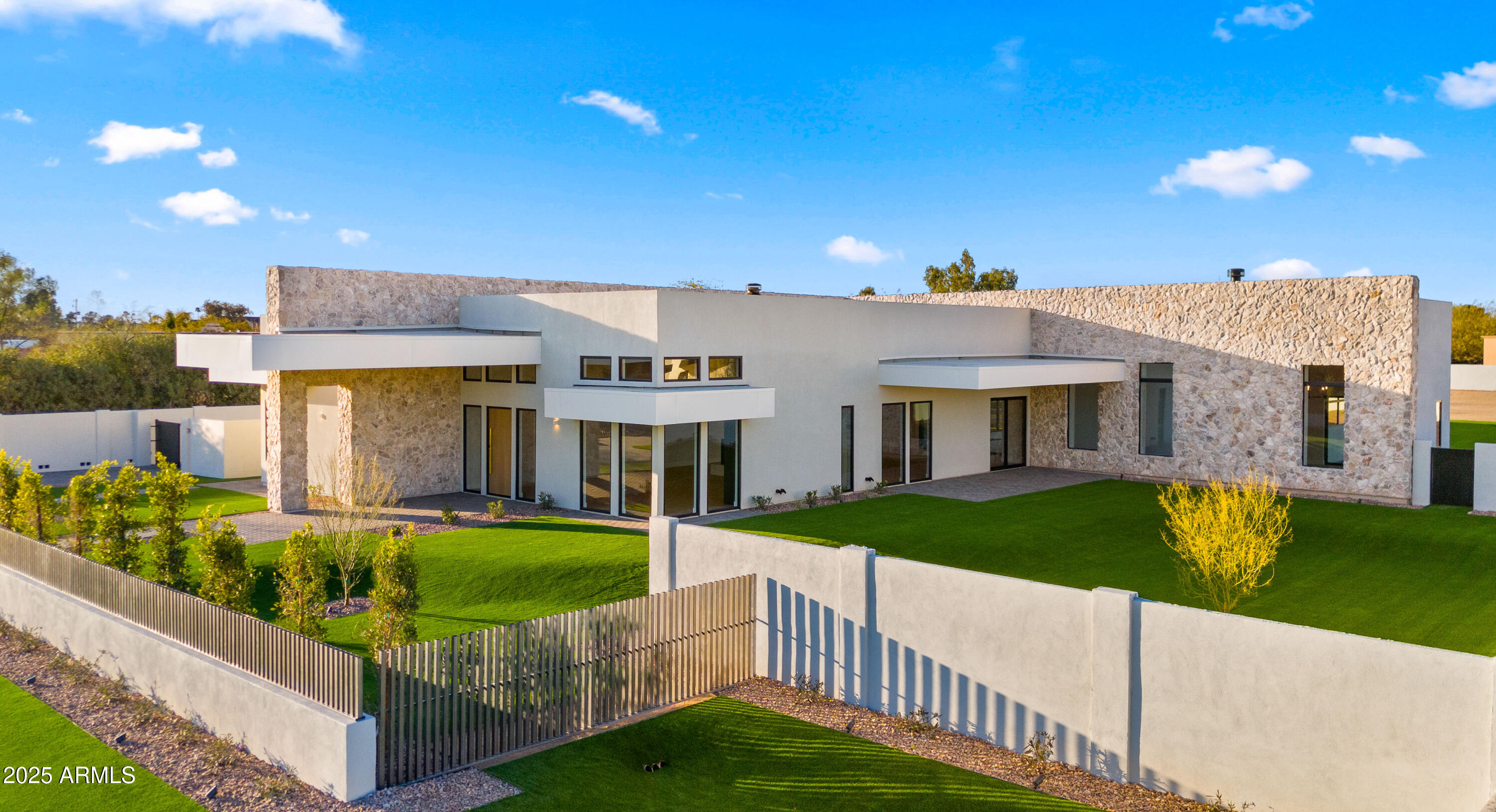 6516 E GOLD DUST Avenue