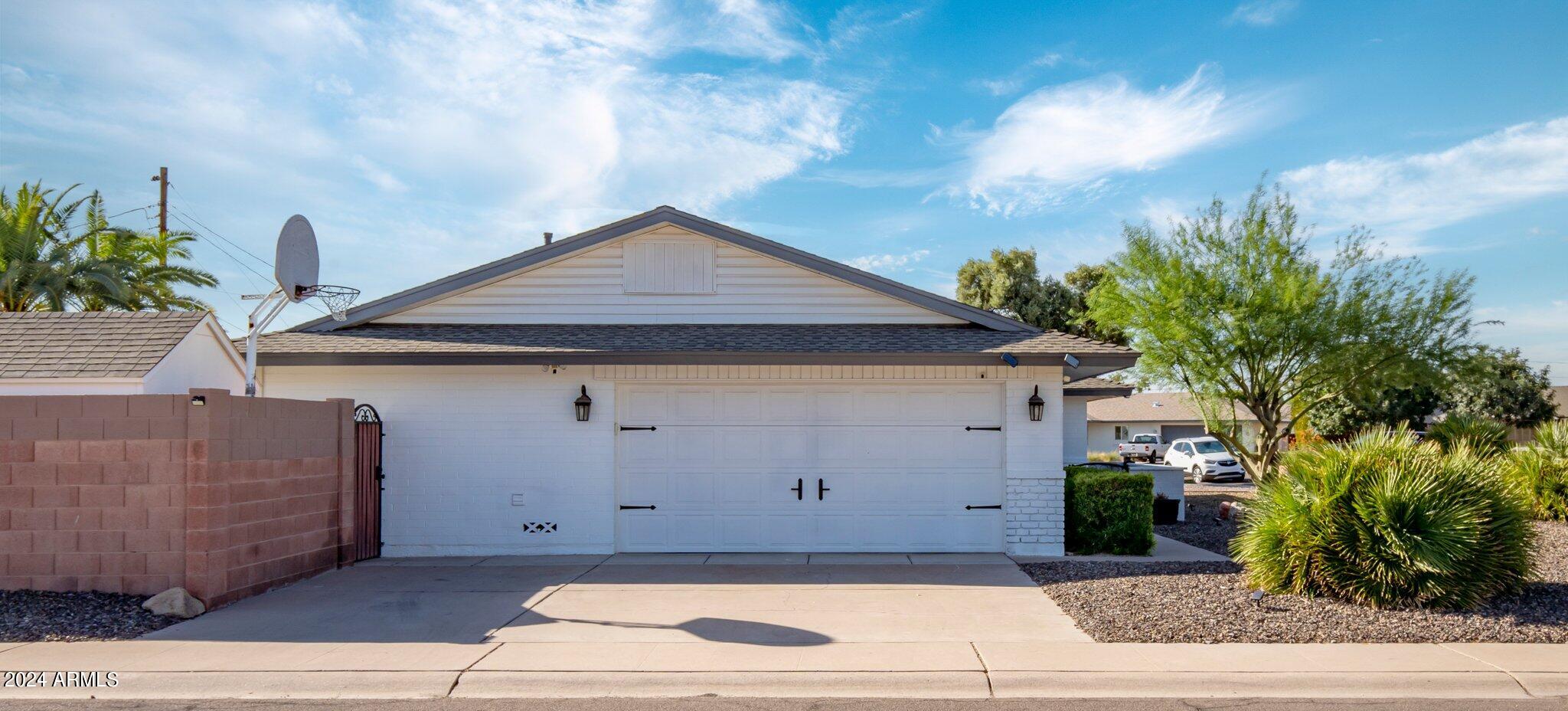 8259 E MULBERRY Lane