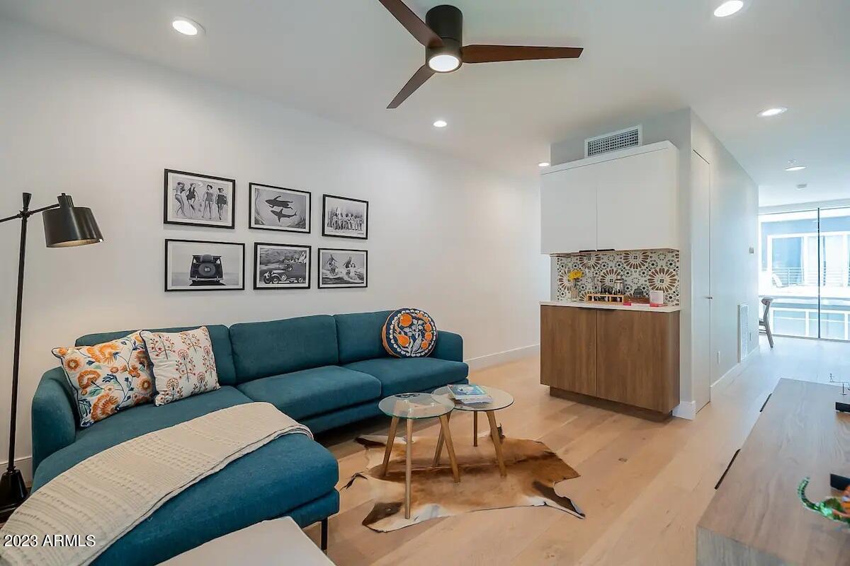 7047 E EARLL Drive # 1002