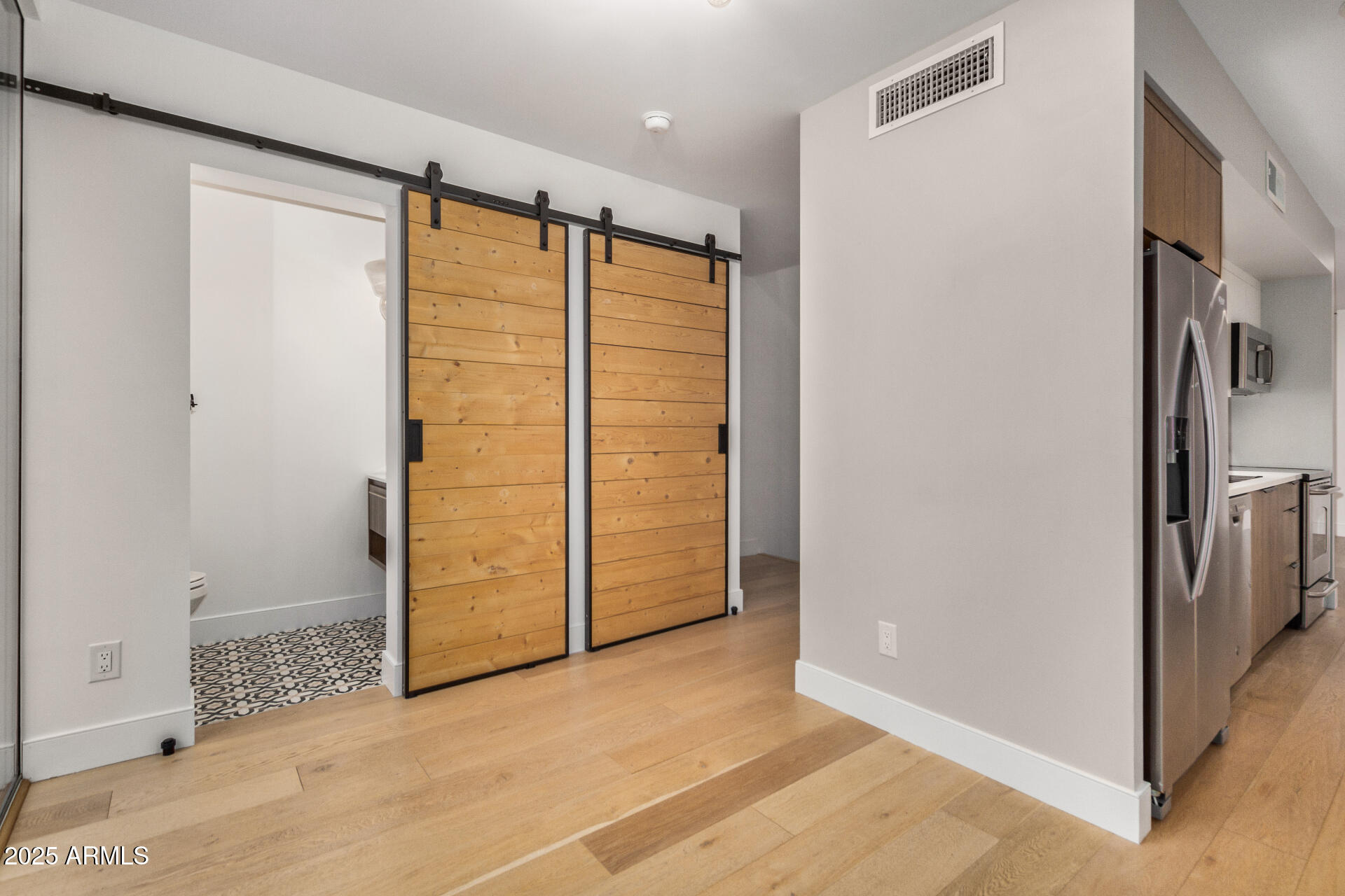 7047 E EARLL Drive # 1002