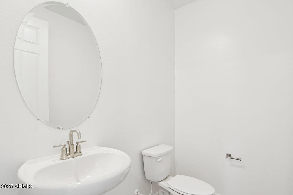 2707 E ABE TRUCKLE Avenue