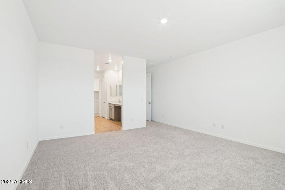 2707 E ABE TRUCKLE Avenue