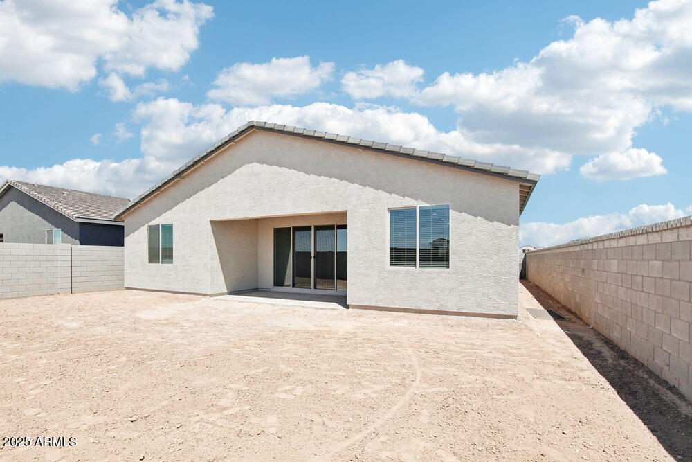 2707 E ABE TRUCKLE Avenue