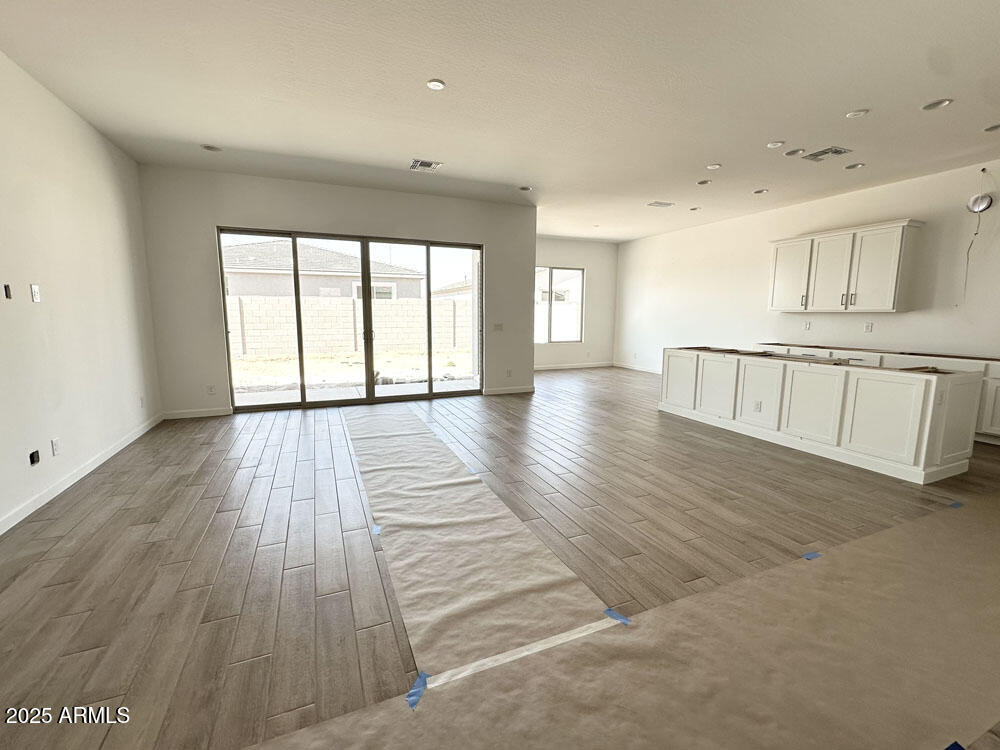 11426 E UTOPIA Avenue