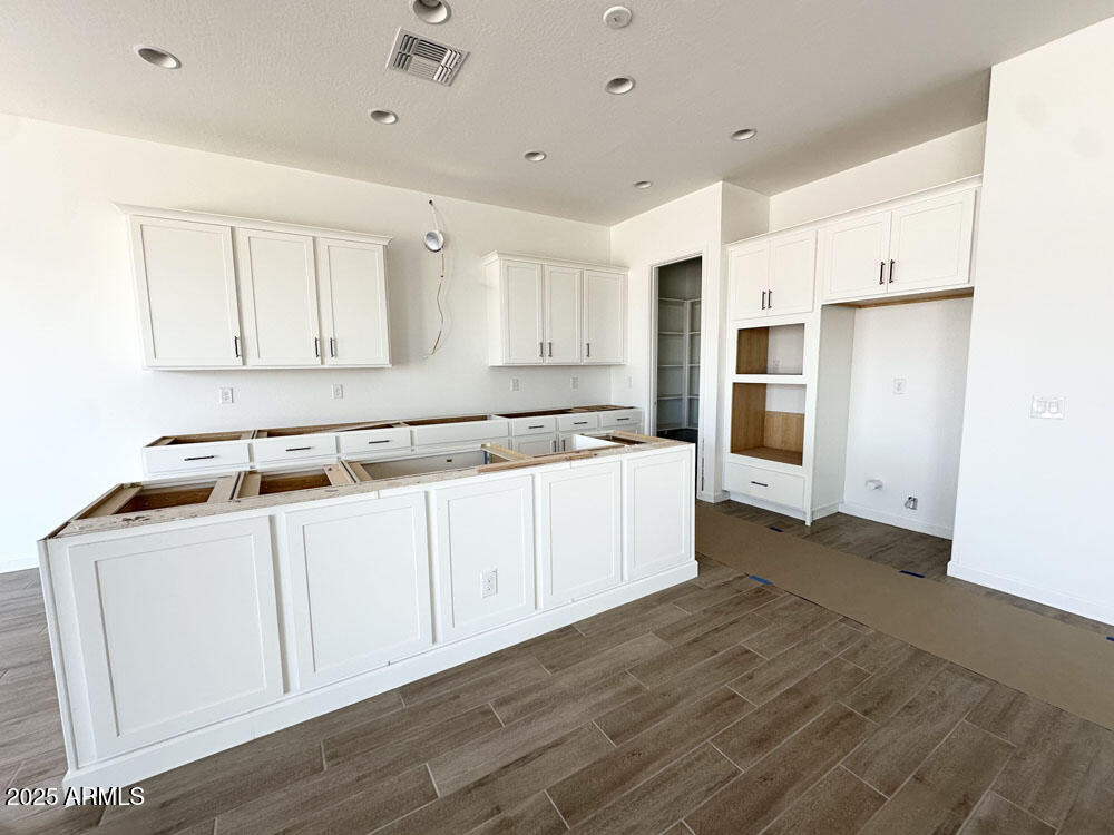 11426 E UTOPIA Avenue