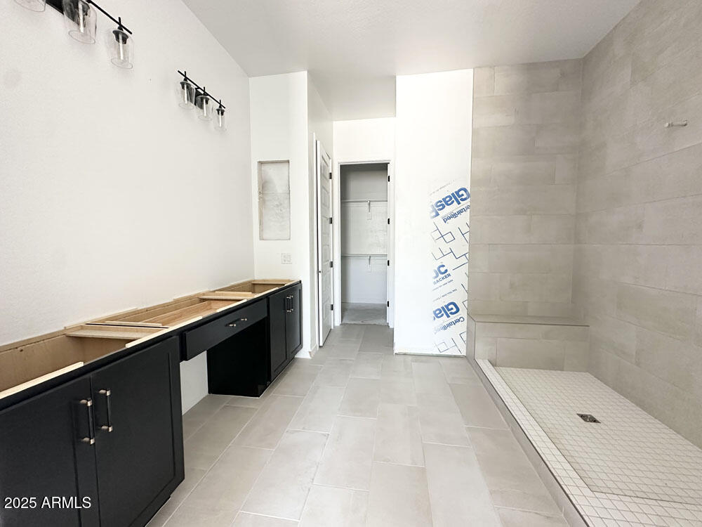 11426 E UTOPIA Avenue
