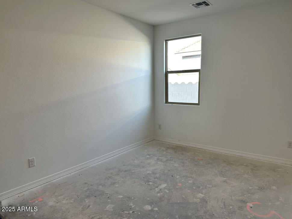 5628 W SUMMERSIDE Road