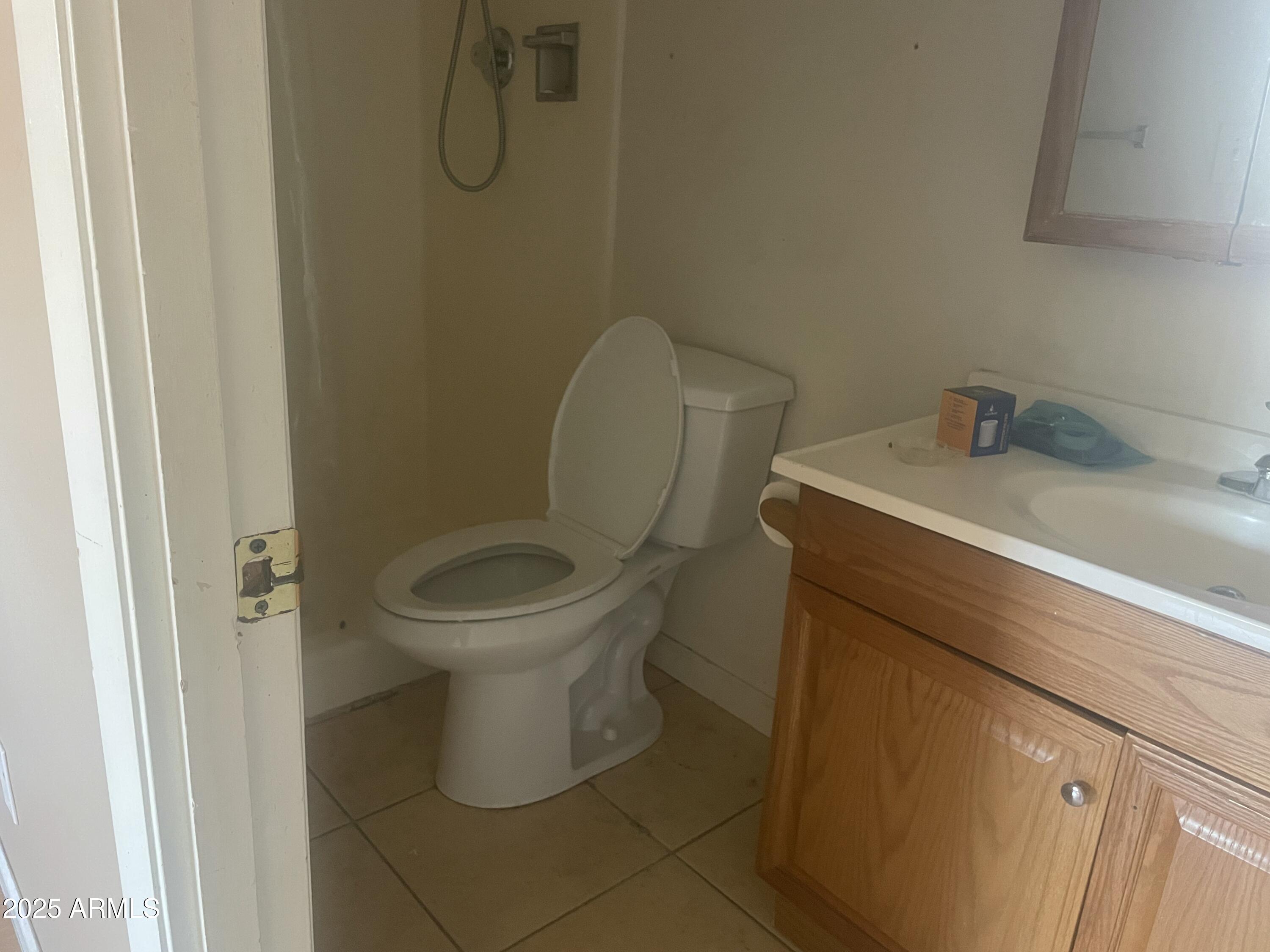 1552 W CAMPBELL Avenue