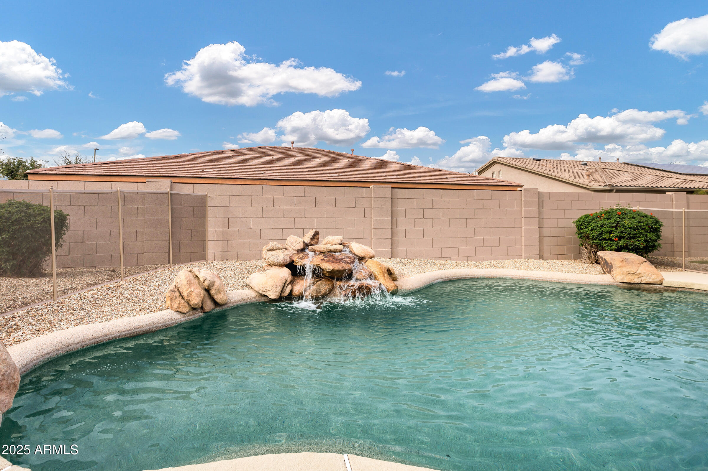 4618 E CARRIAGE Court