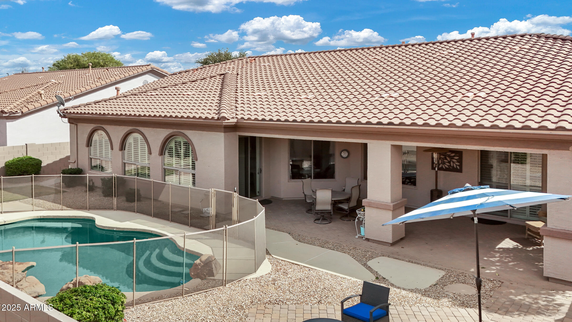 4618 E CARRIAGE Court