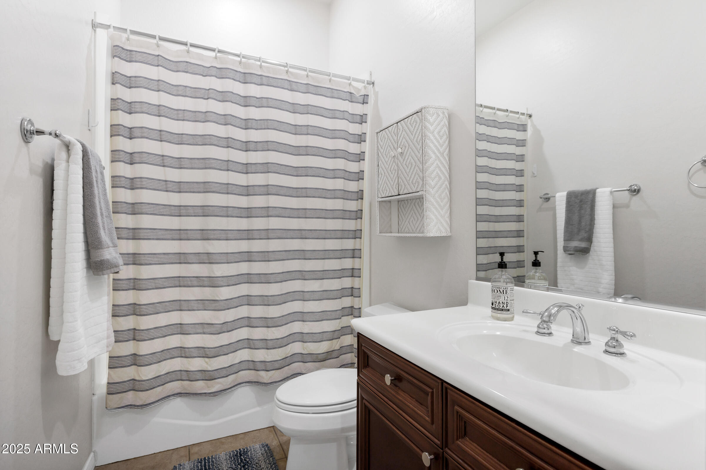 4618 E CARRIAGE Court