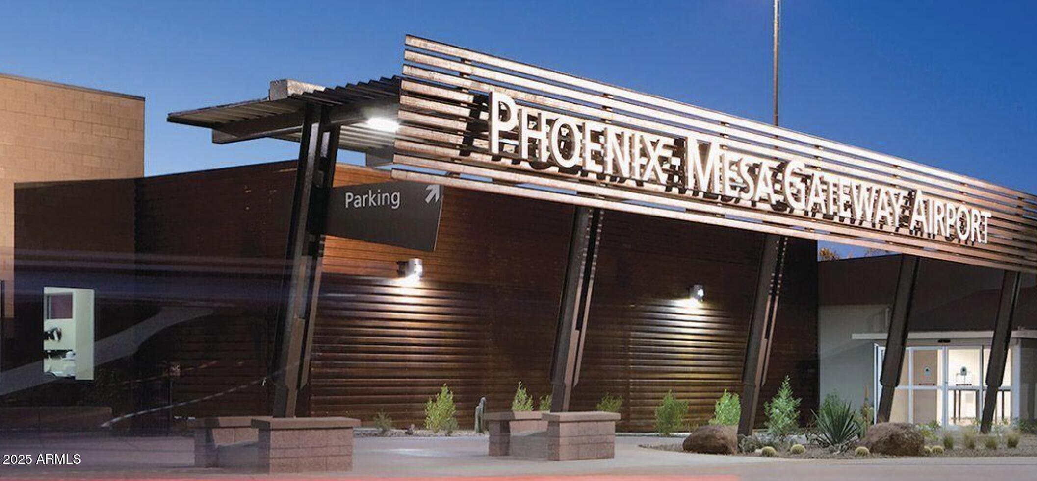 9823 E RED GIANT Drive