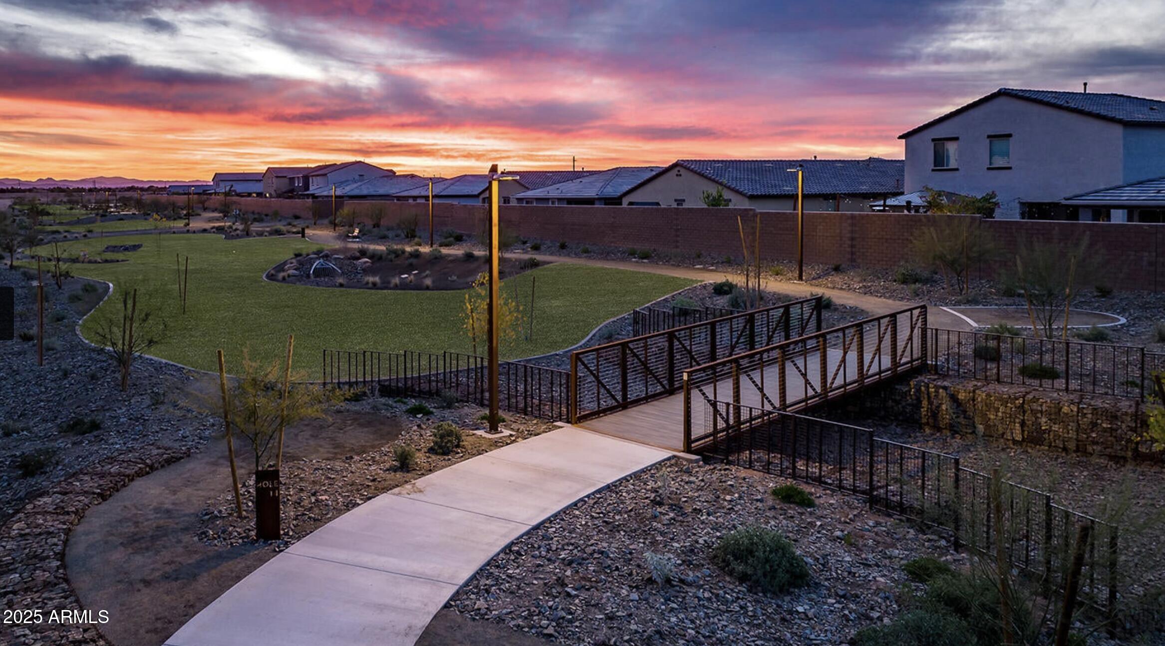 9823 E RED GIANT Drive