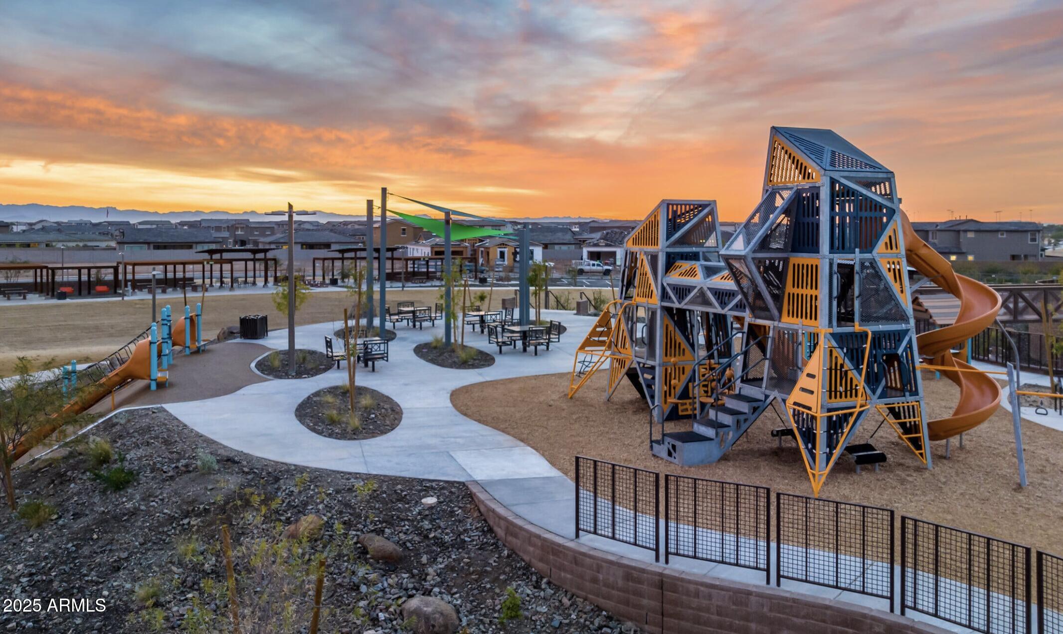 9823 E RED GIANT Drive