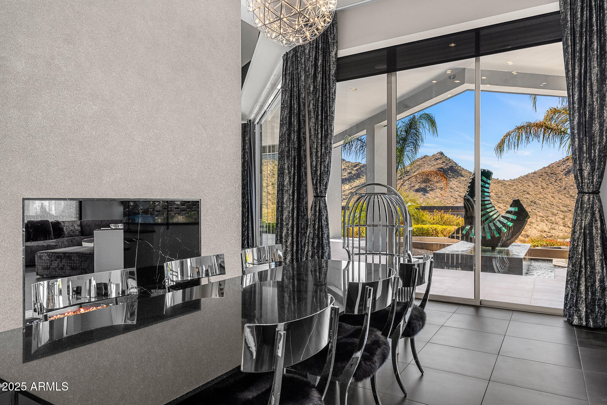 10324 E CALLE DE LAS BRISAS --