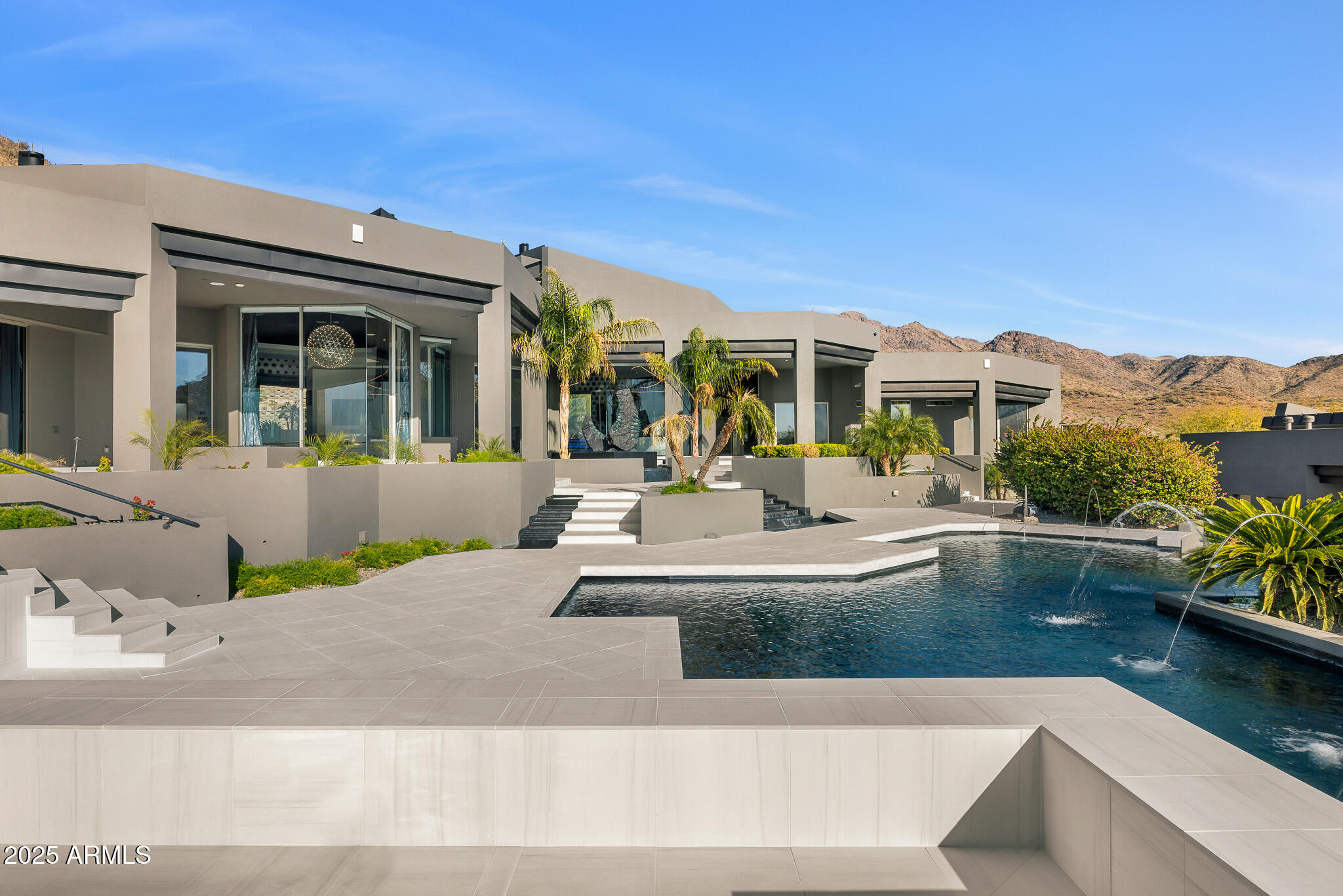 10324 E CALLE DE LAS BRISAS --