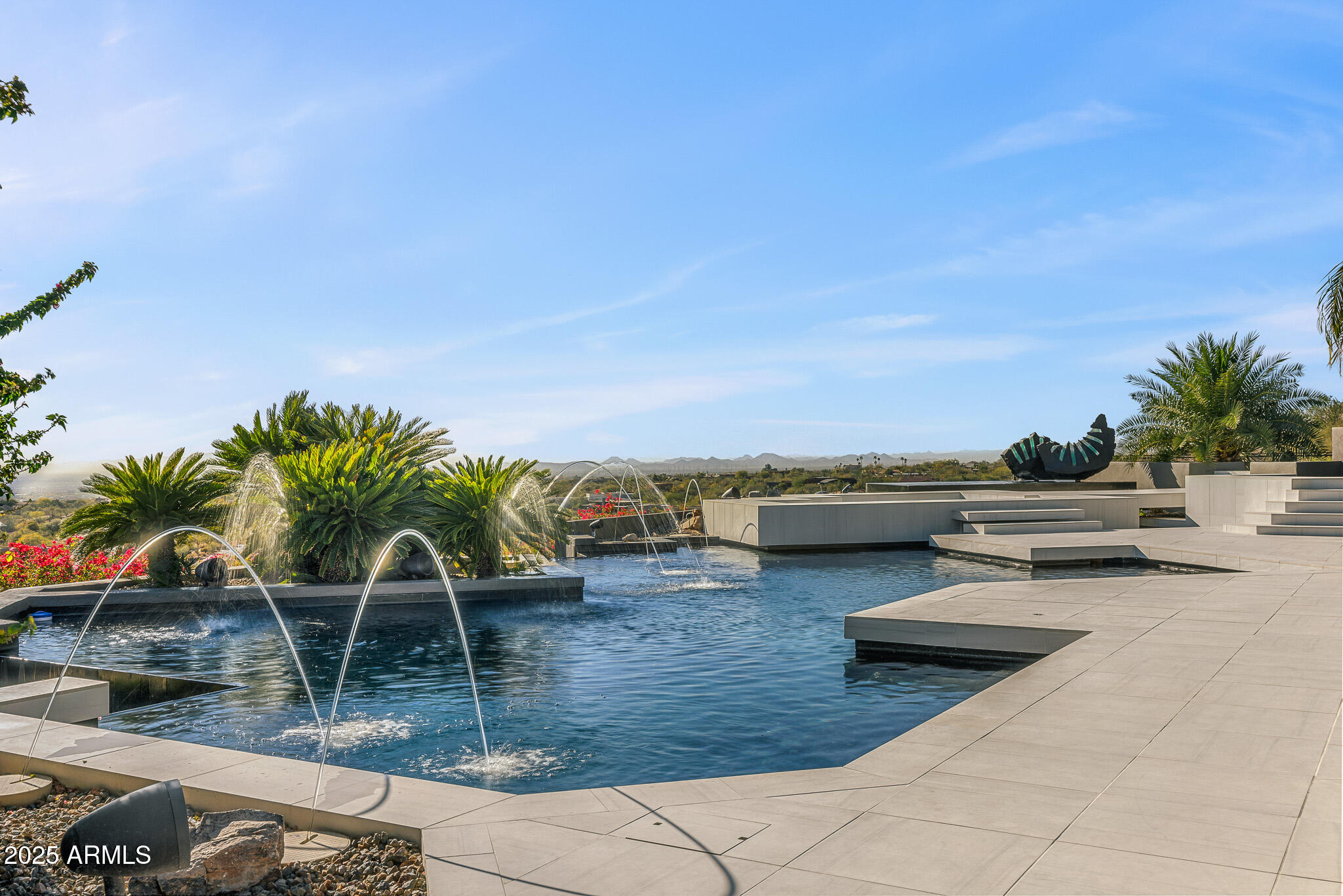 10324 E CALLE DE LAS BRISAS --