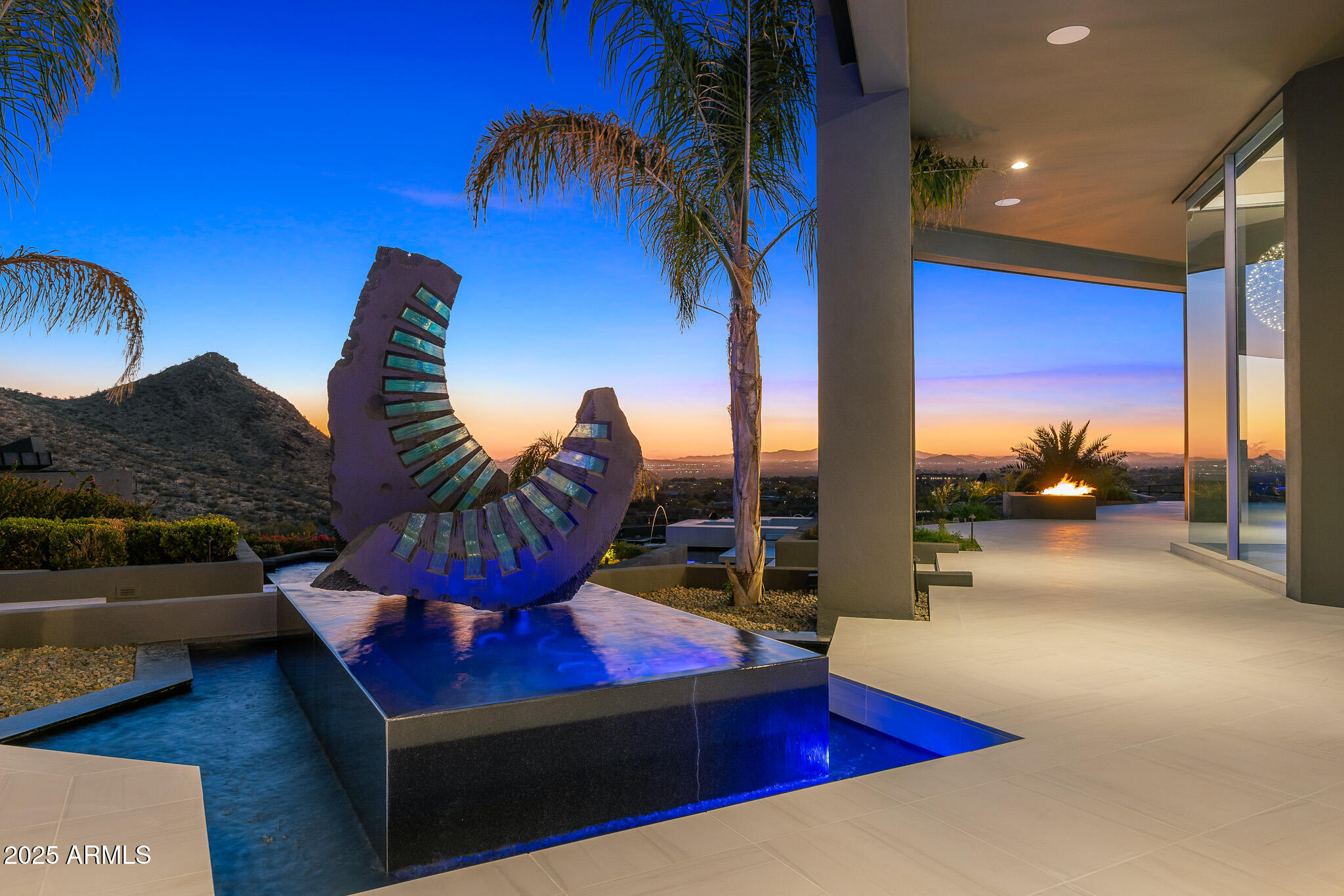 10324 E CALLE DE LAS BRISAS --