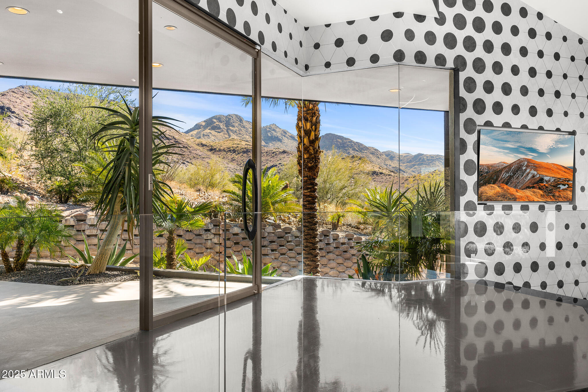 10324 E CALLE DE LAS BRISAS --