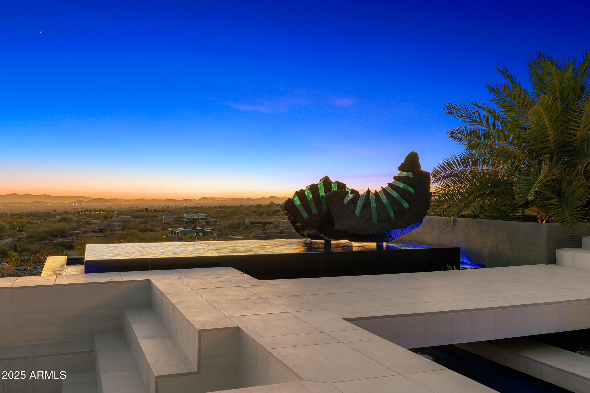 10324 E CALLE DE LAS BRISAS --