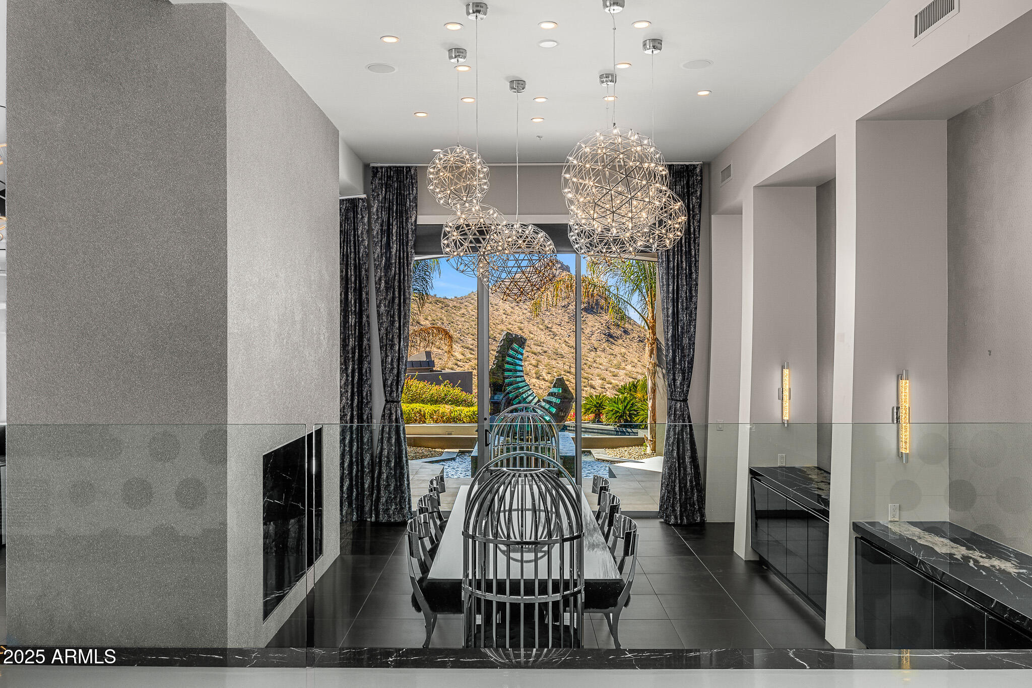 10324 E CALLE DE LAS BRISAS --