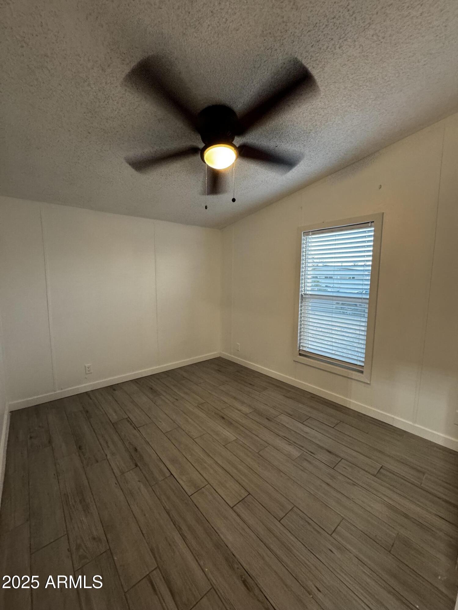 2034 E CHARLESTON Avenue