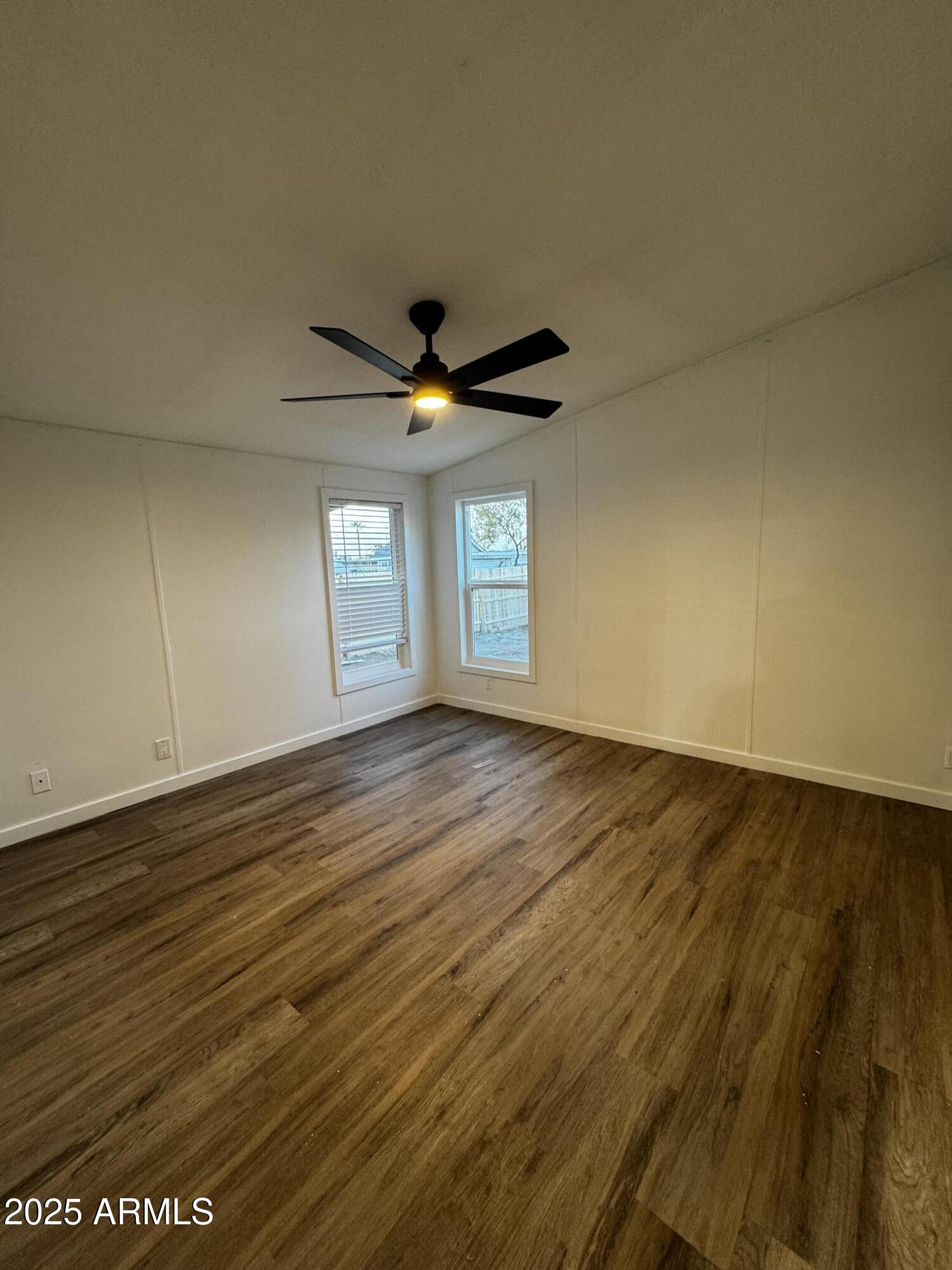 2034 E CHARLESTON Avenue