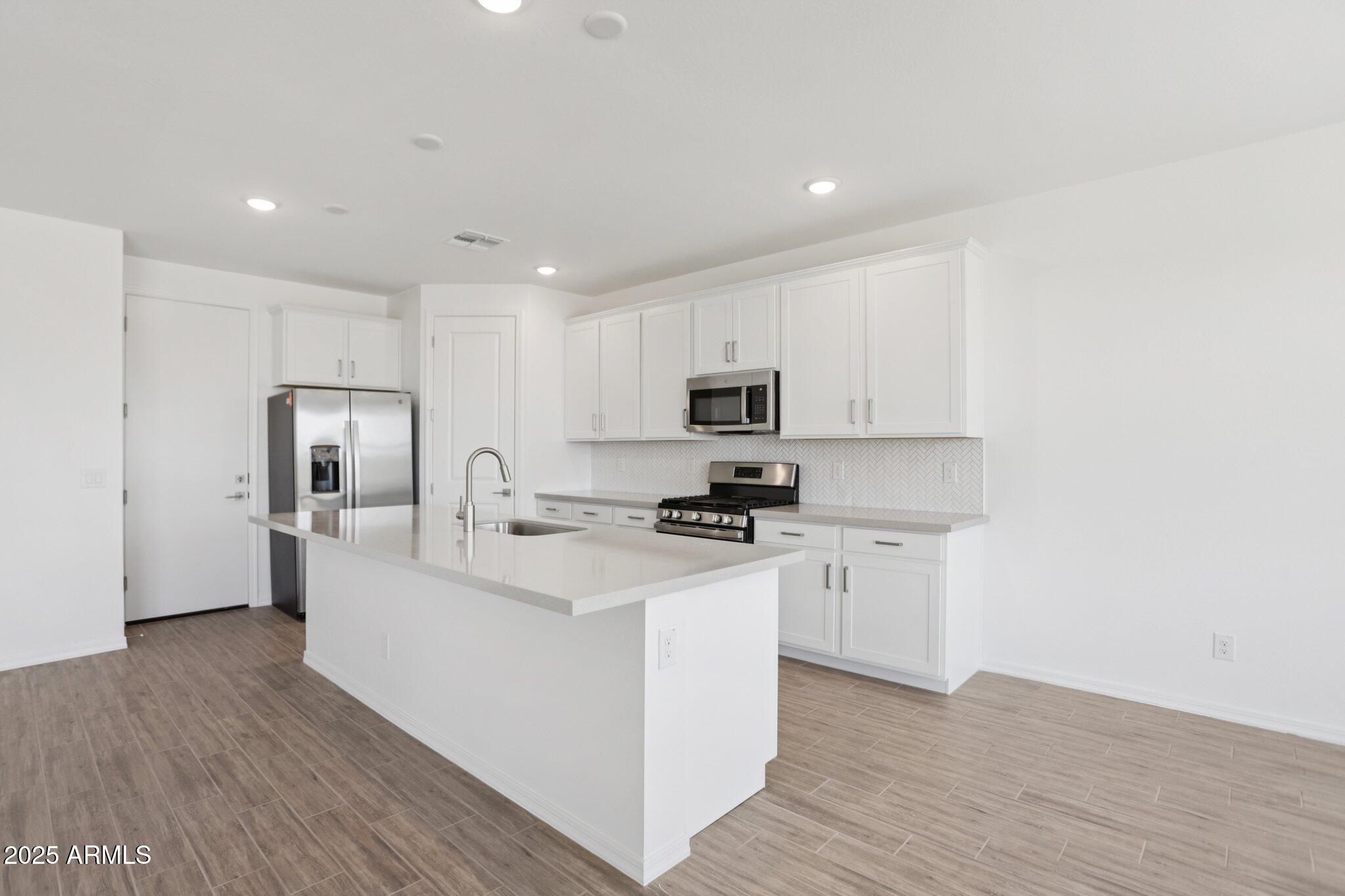 7701 W AVENIDA DEL REY --