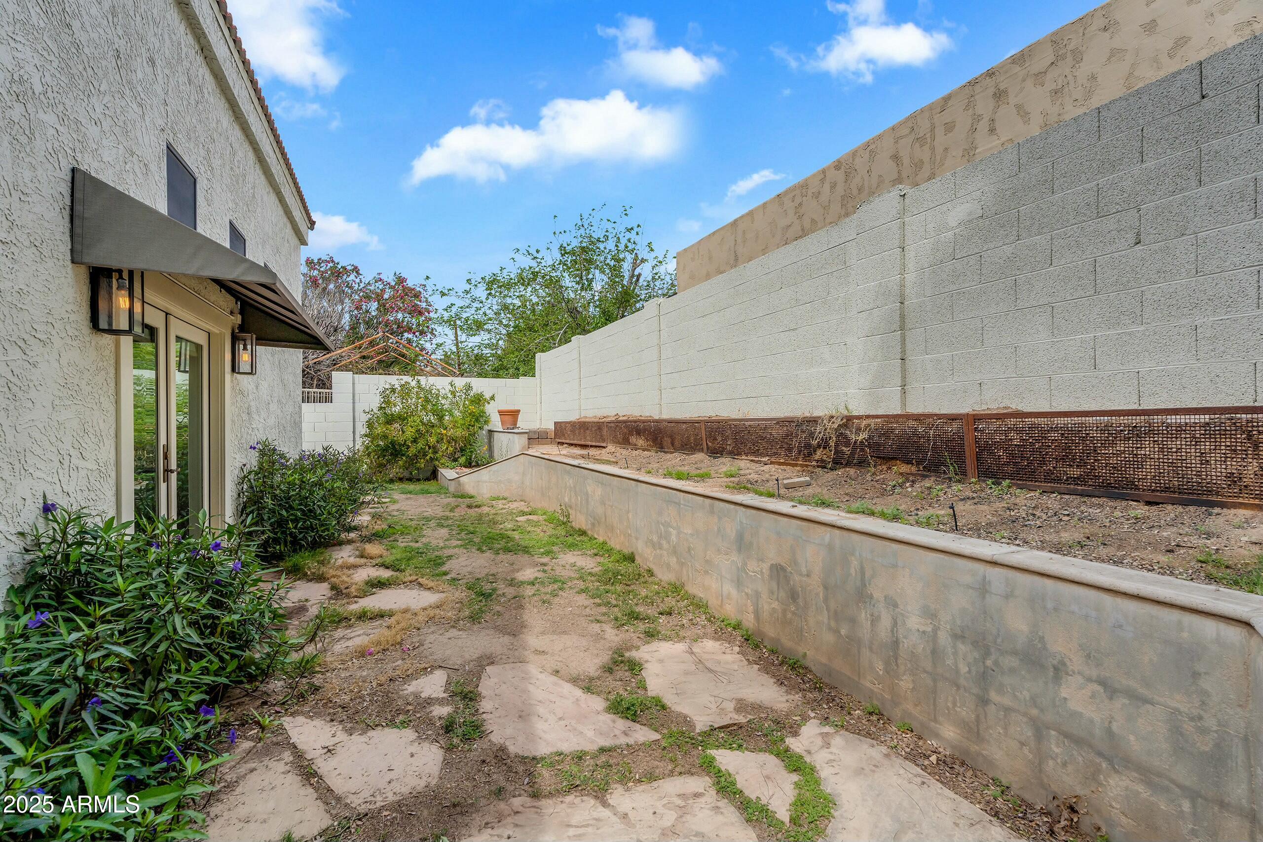 4225 N 21ST Street, 22