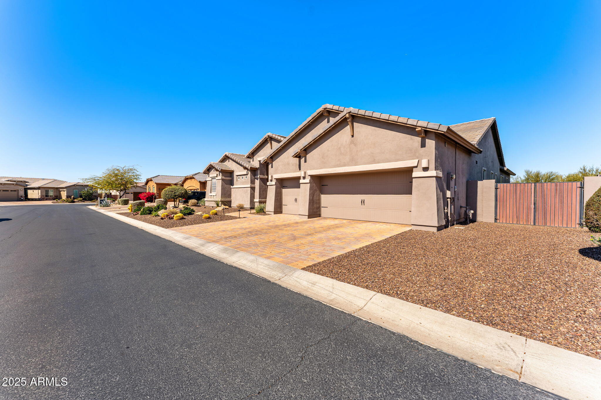 6212 E LONESOME Trail