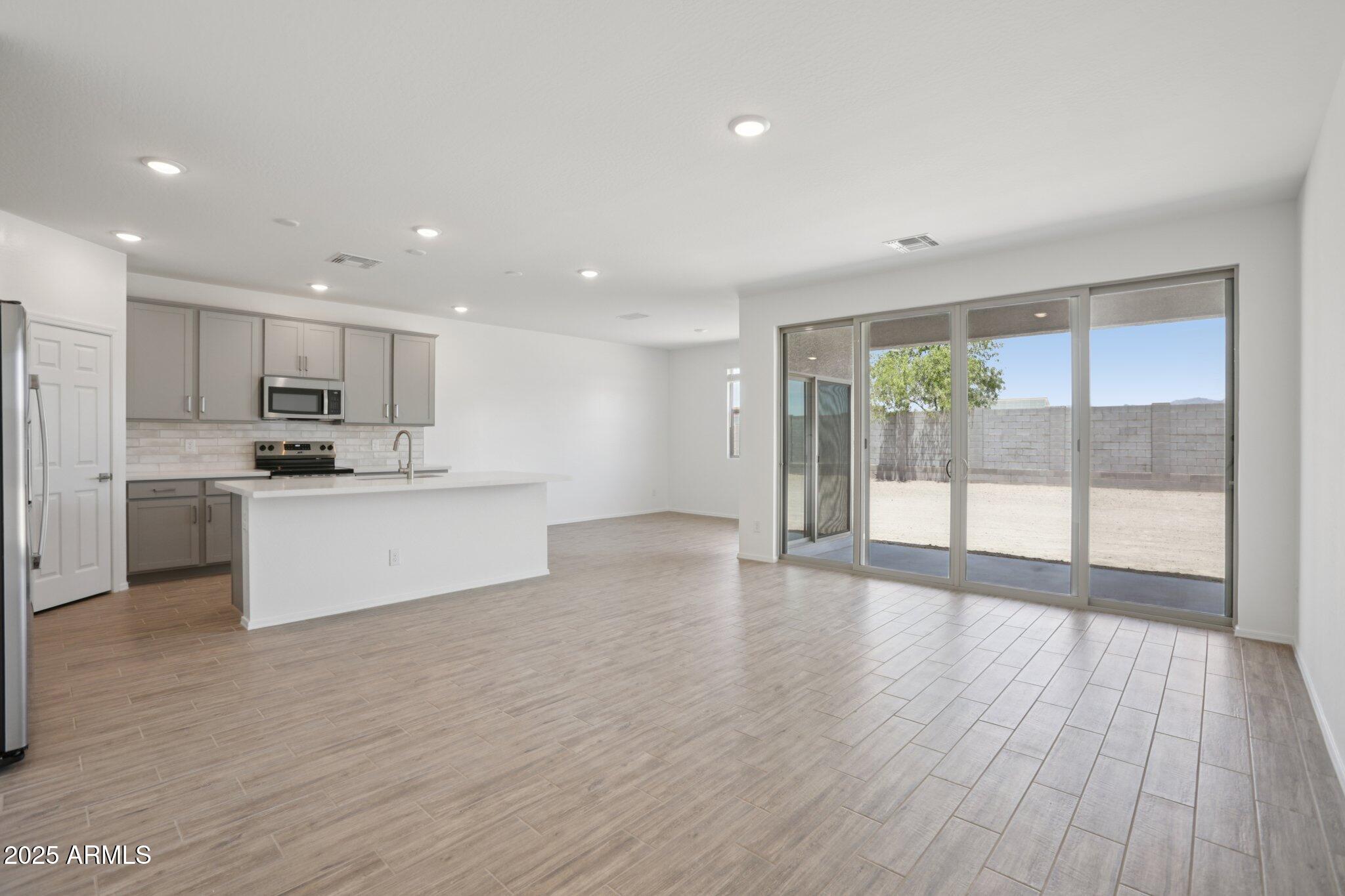 24088 W BOWKER Street