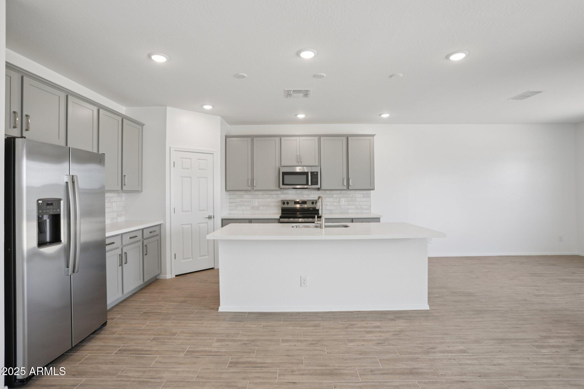 24088 W BOWKER Street