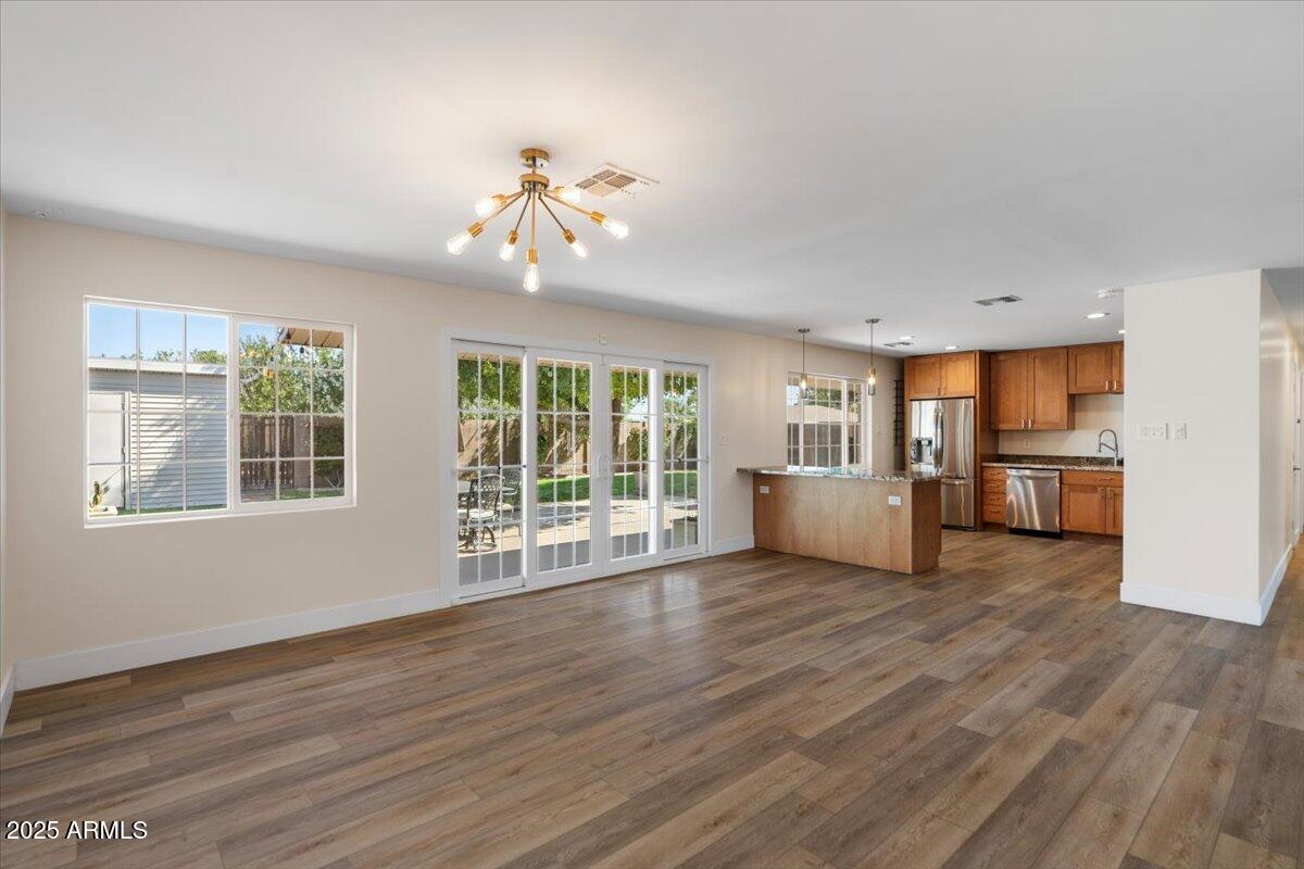 7254 E VERNON Avenue