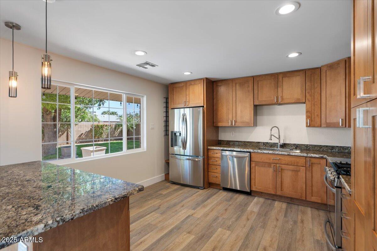 7254 E VERNON Avenue