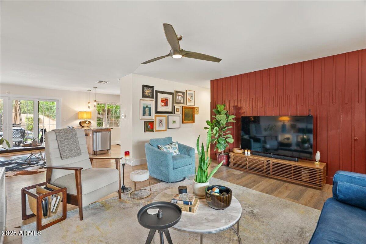 7254 E VERNON Avenue