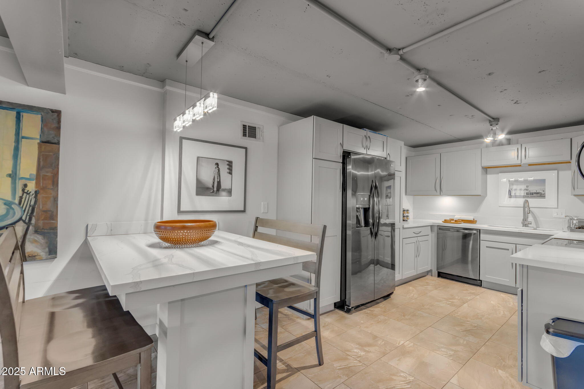 2121 E BETHANY HOME(GUEST HOUSE ONLY) Road
