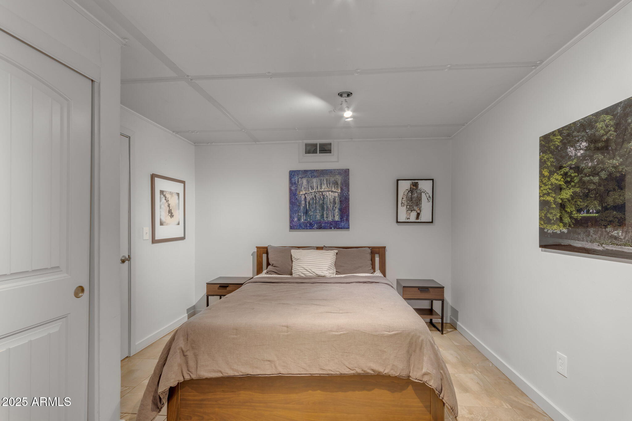 2121 E BETHANY HOME(GUEST HOUSE ONLY) Road