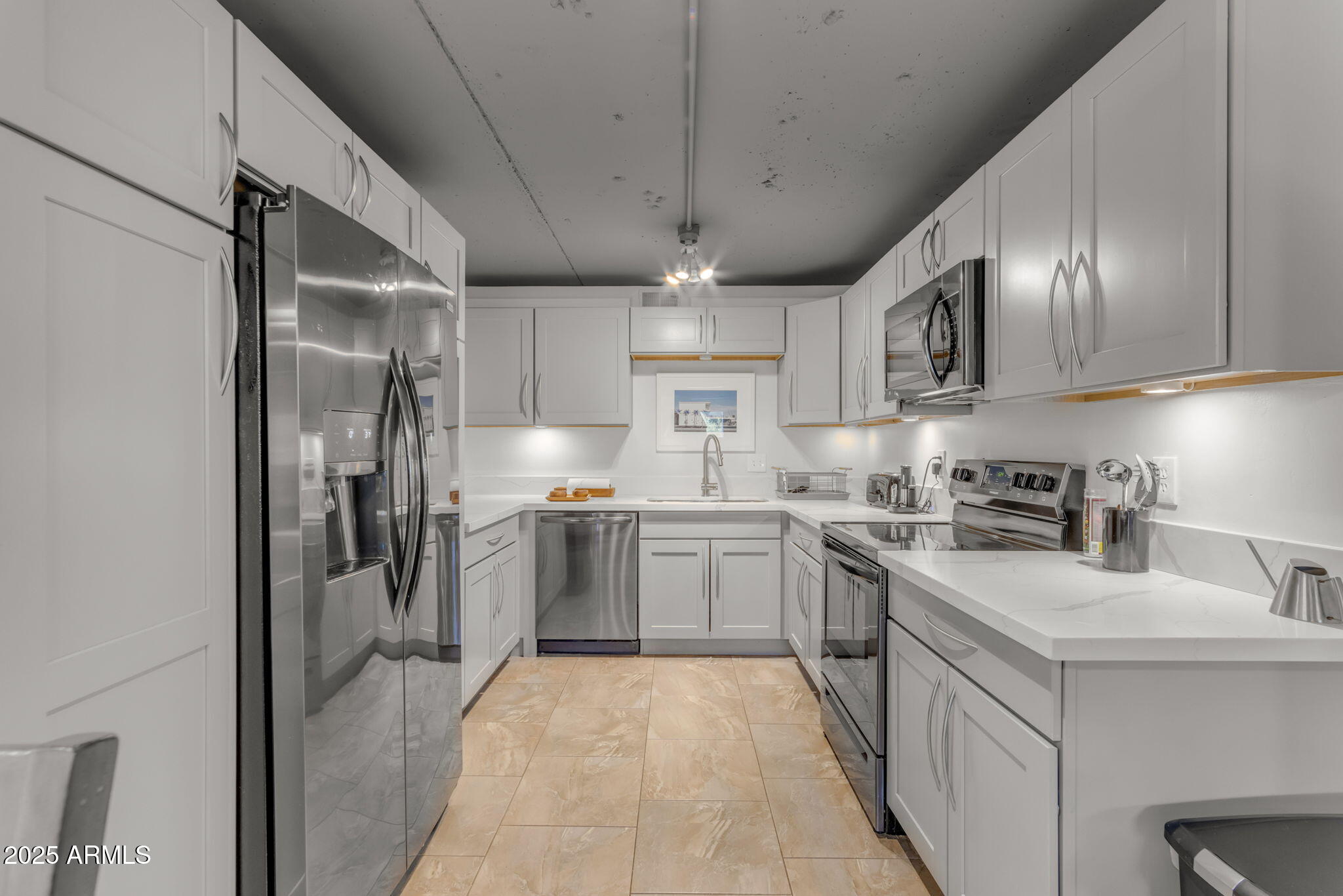 2121 E BETHANY HOME(GUEST HOUSE ONLY) Road