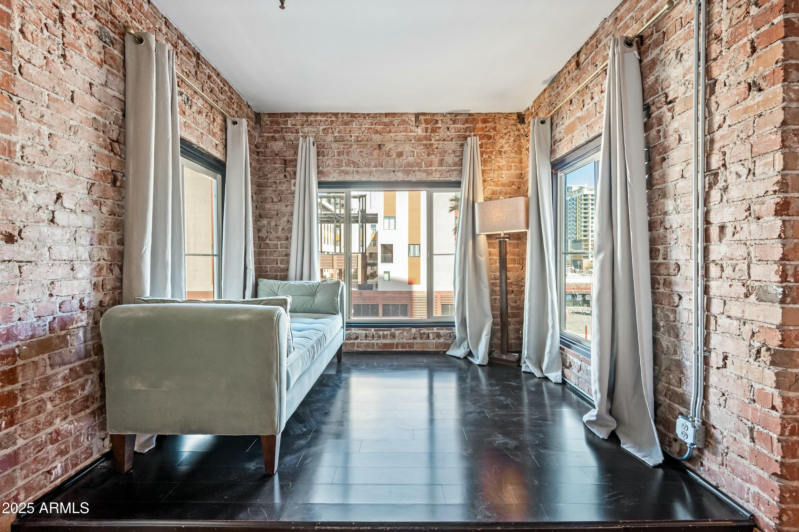 387 N 2ND Avenue # E2