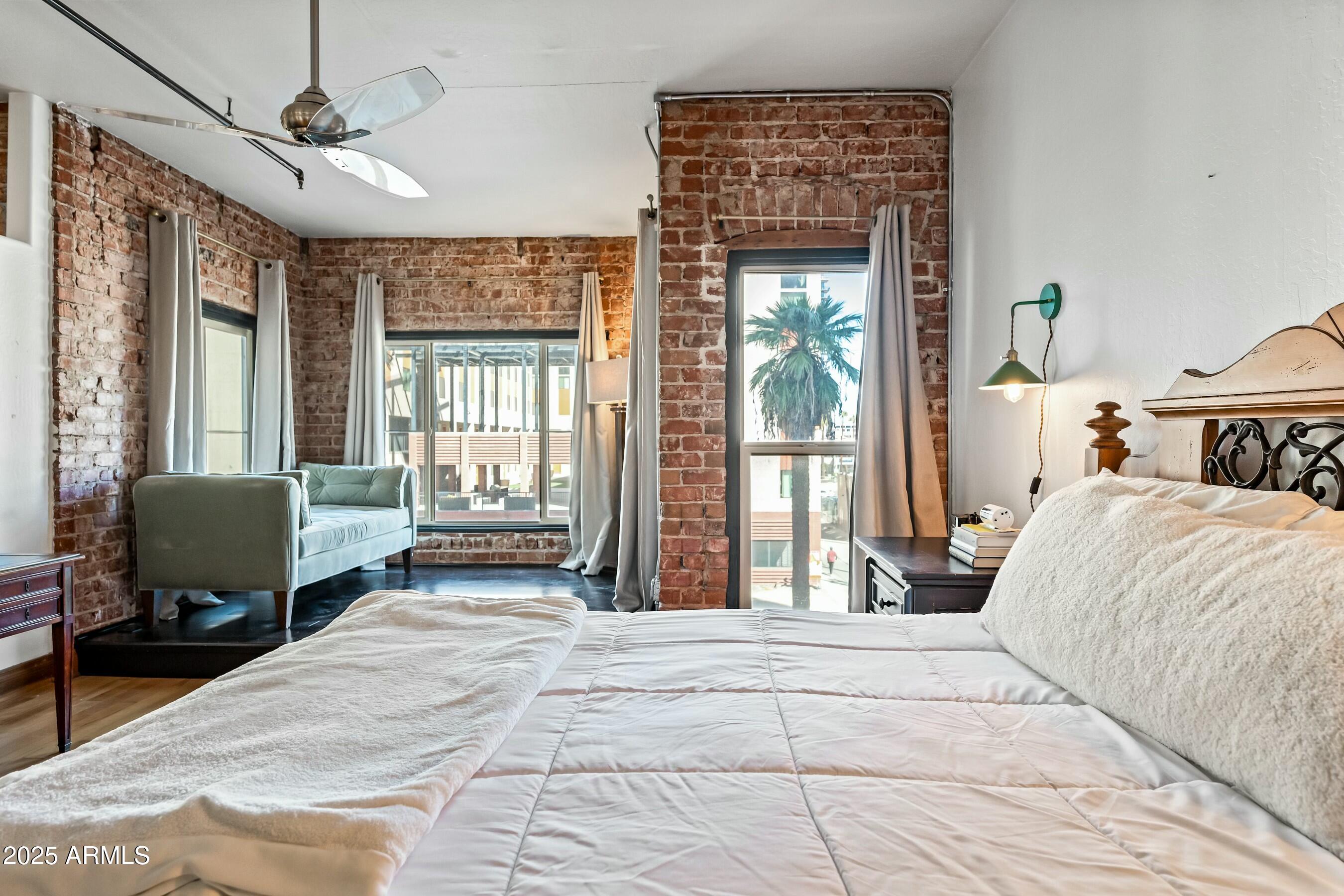 387 N 2ND Avenue # E2