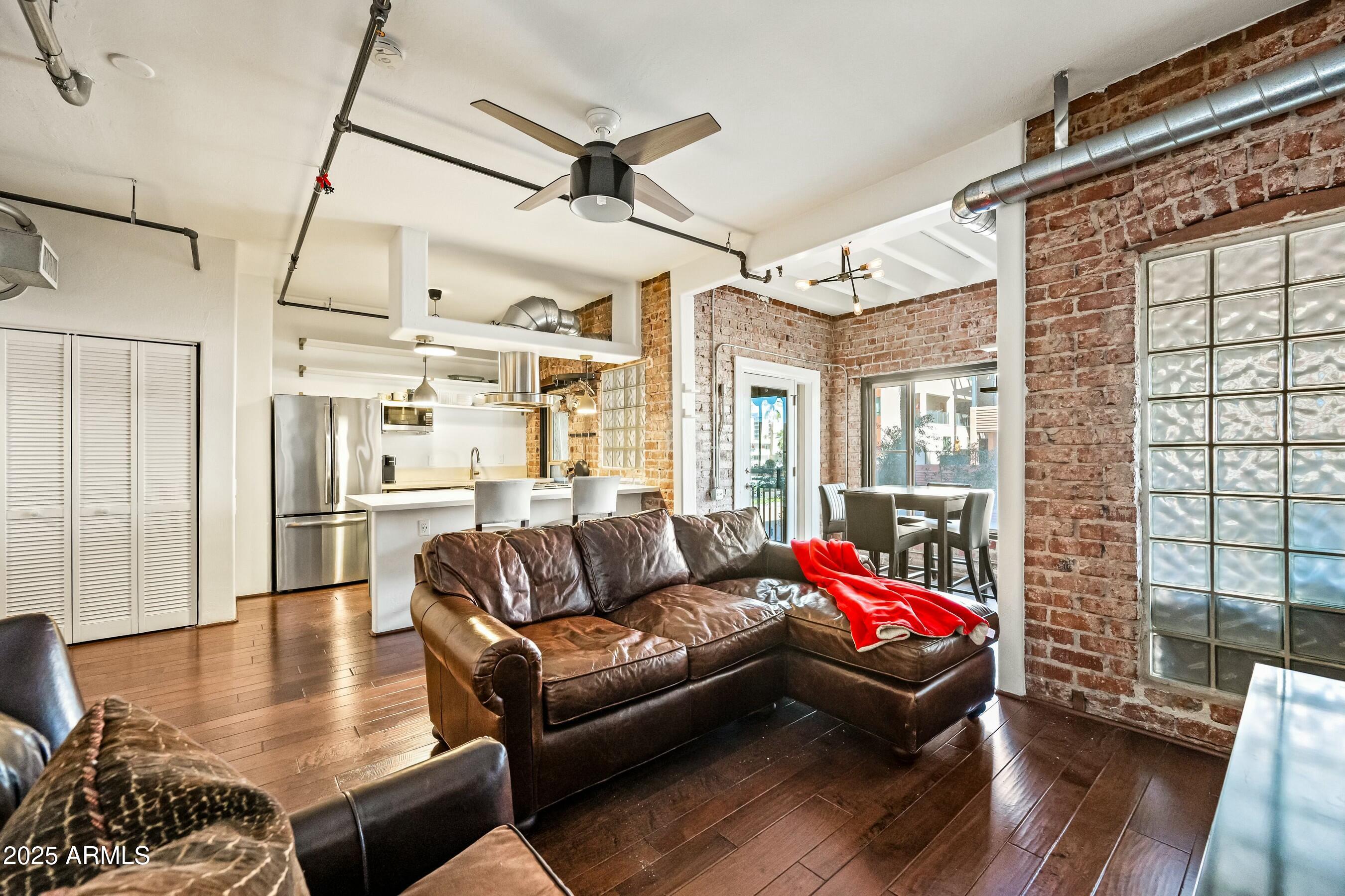387 N 2ND Avenue # E2
