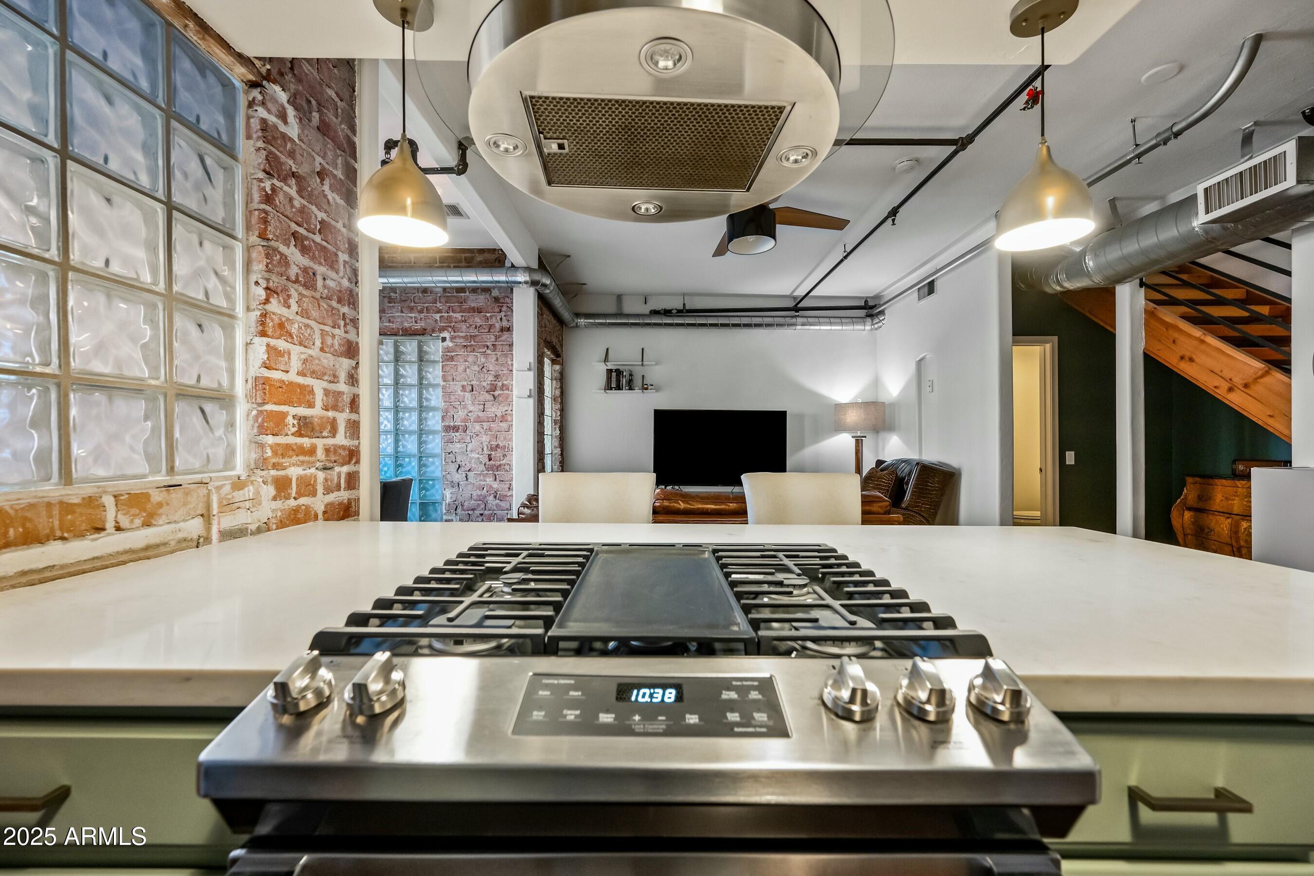 387 N 2ND Avenue # E2