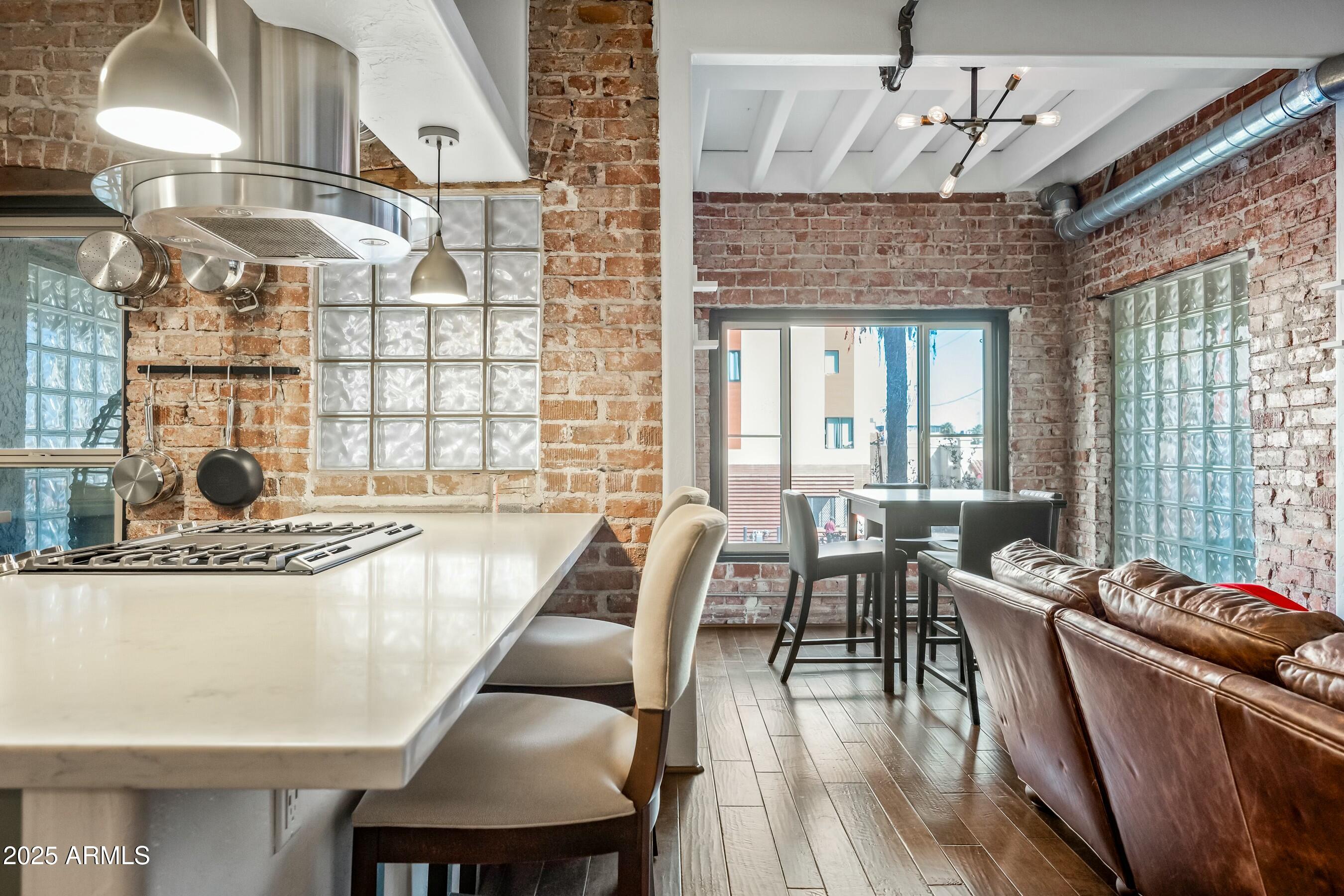 387 N 2ND Avenue # E2