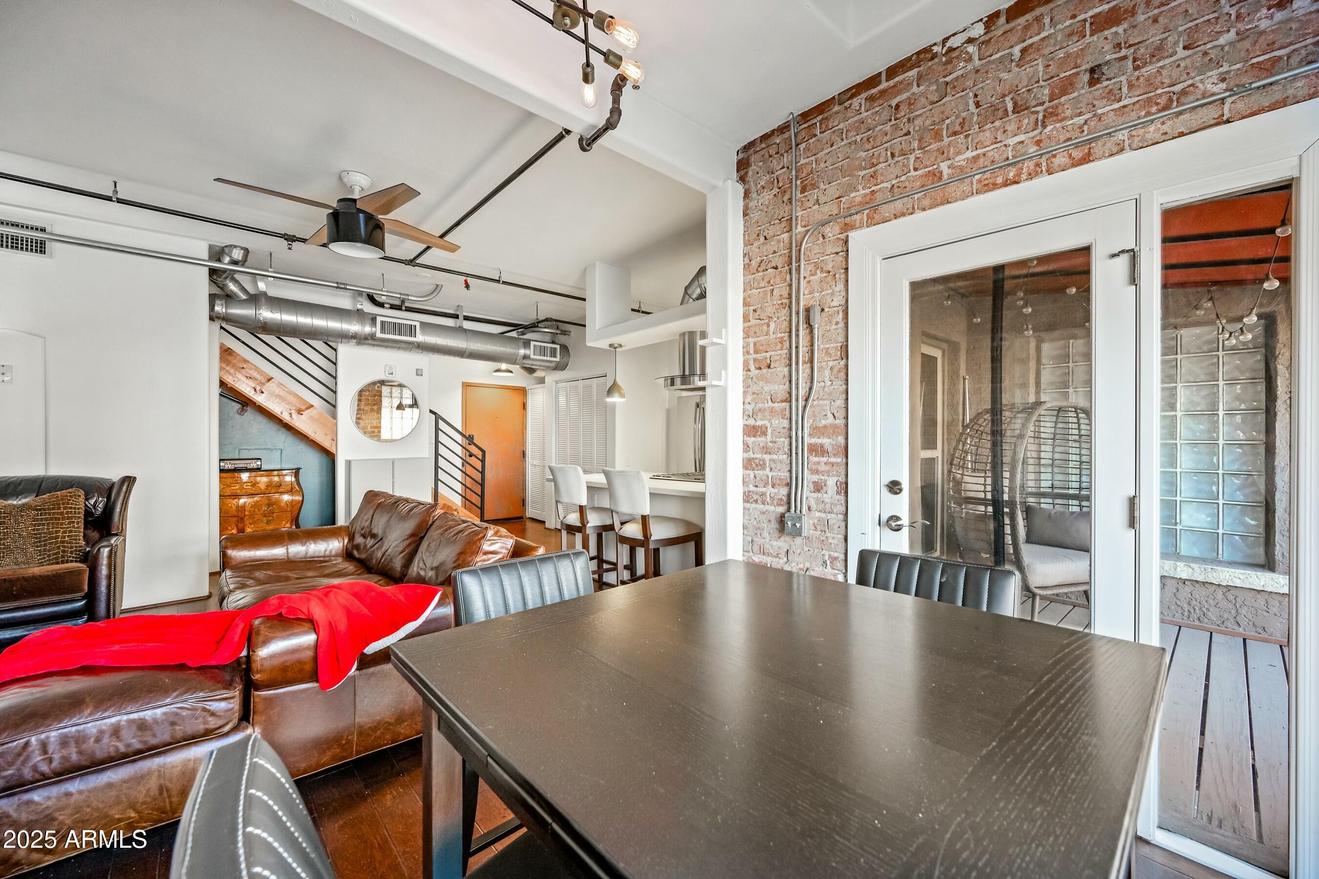 387 N 2ND Avenue # E2