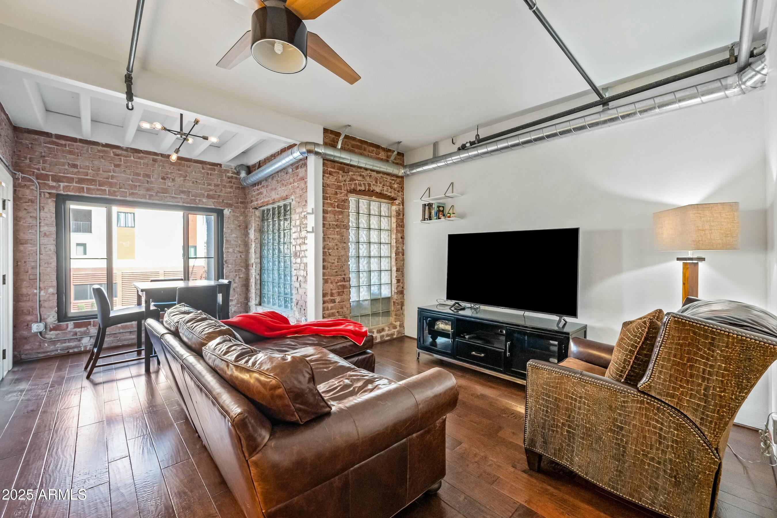 387 N 2ND Avenue # E2